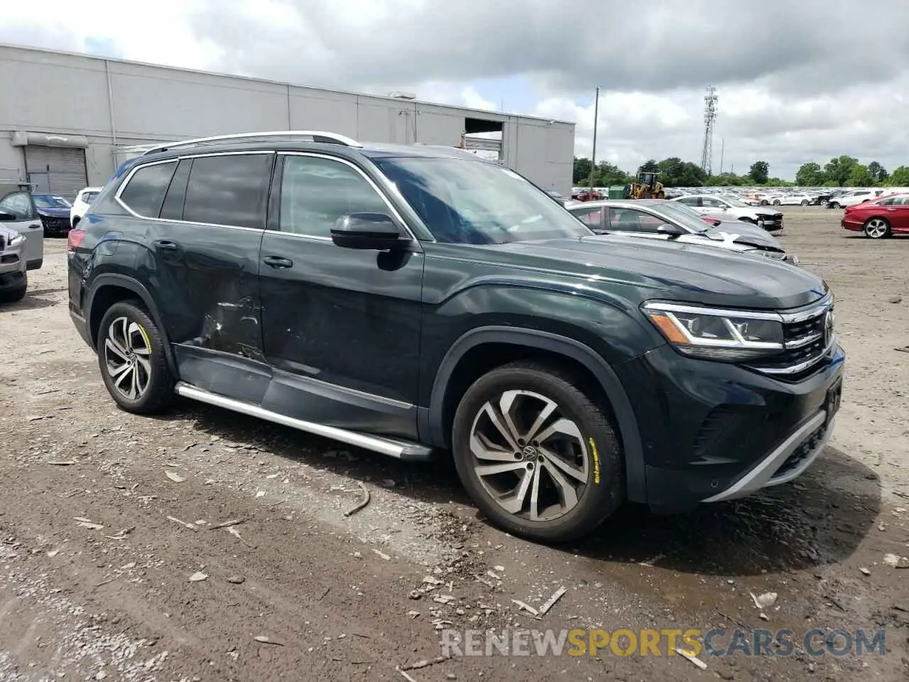 4 Photograph of a damaged car 1V2TR2CA8MC516807 VOLKSWAGEN ATLAS 2021