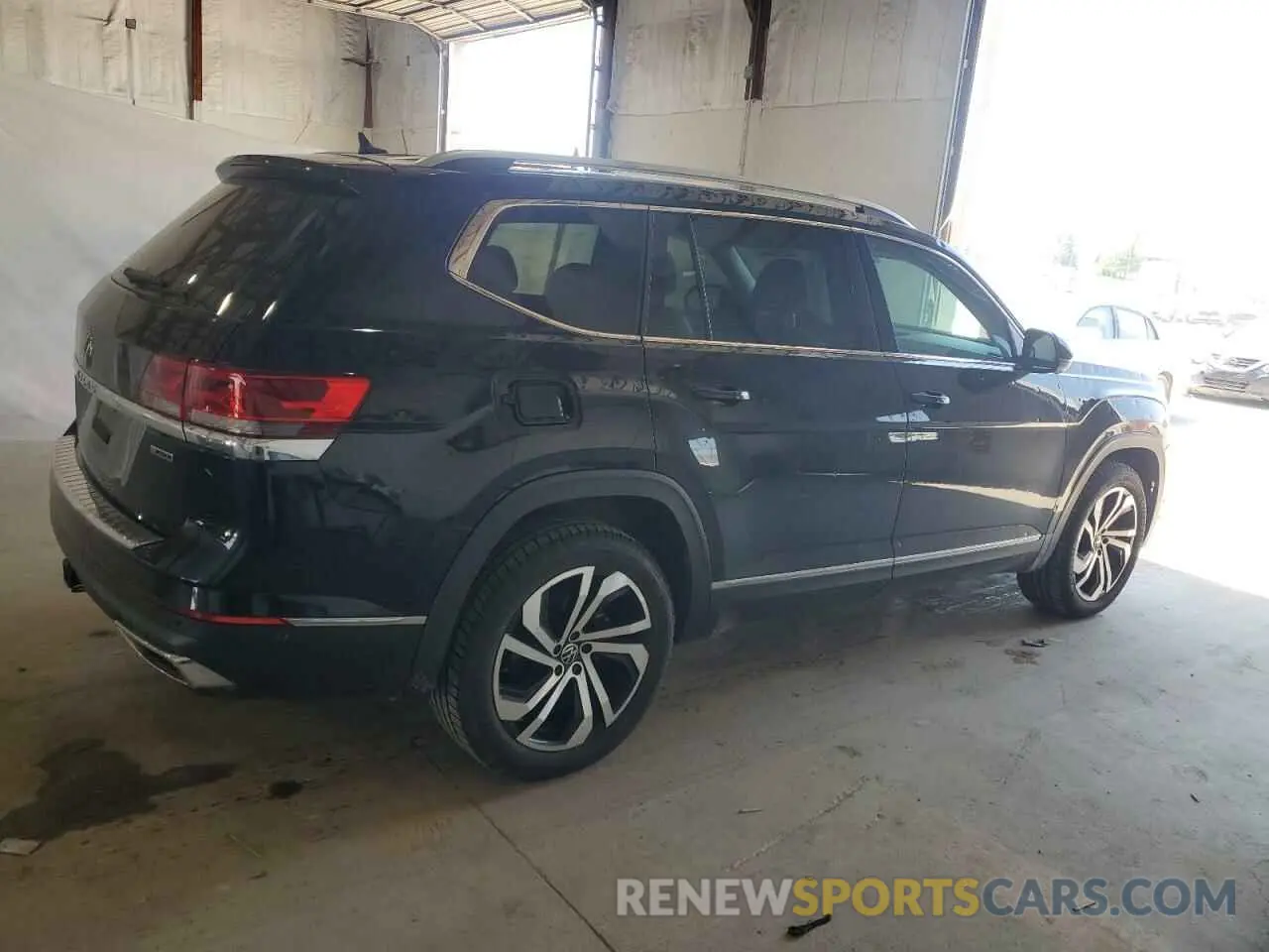 3 Photograph of a damaged car 1V2TR2CA8MC529511 VOLKSWAGEN ATLAS 2021
