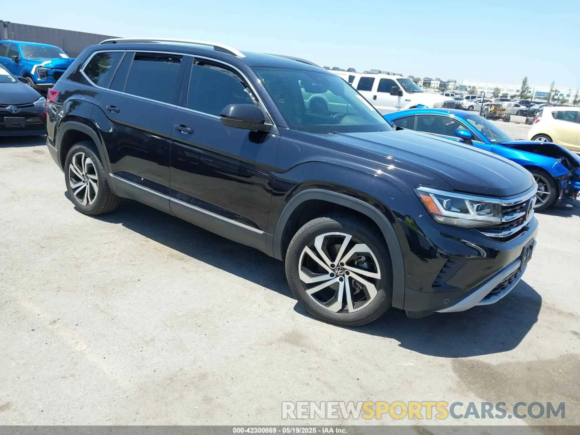 1 Photograph of a damaged car 1V2TR2CA9MC598336 VOLKSWAGEN ATLAS 2021