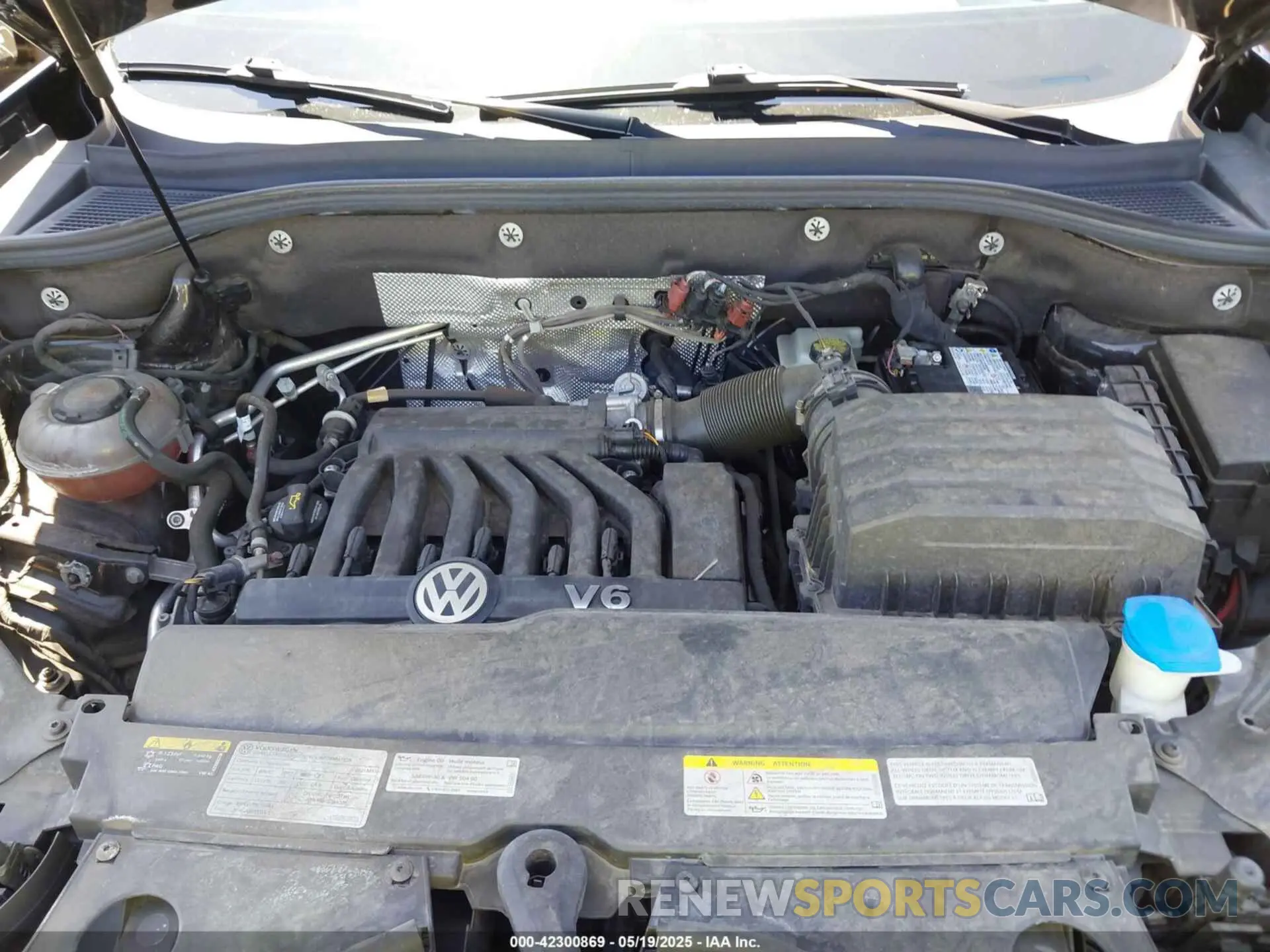 10 Photograph of a damaged car 1V2TR2CA9MC598336 VOLKSWAGEN ATLAS 2021