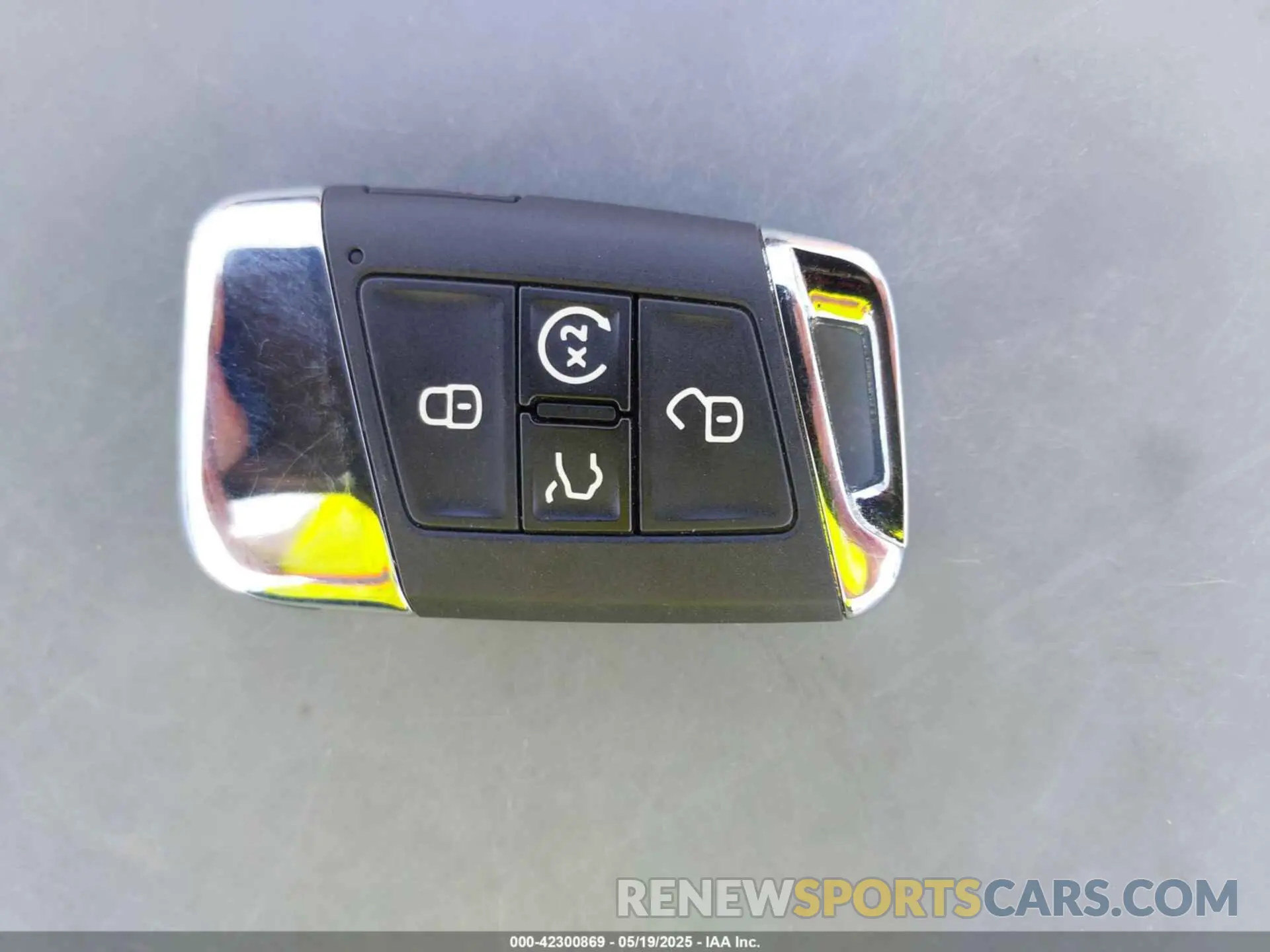 11 Photograph of a damaged car 1V2TR2CA9MC598336 VOLKSWAGEN ATLAS 2021