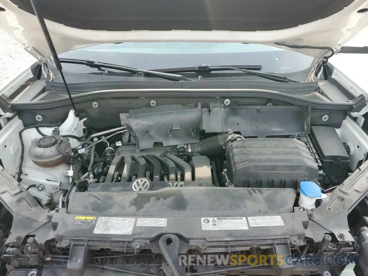 12 Photograph of a damaged car 1V2TR2CAXMC505873 VOLKSWAGEN ATLAS 2021