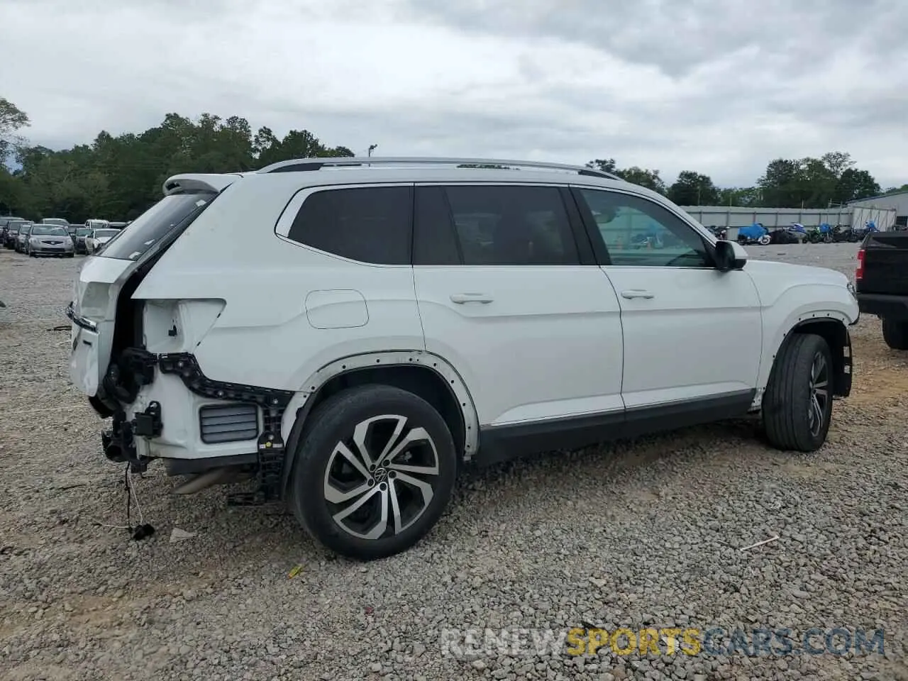 3 Photograph of a damaged car 1V2TR2CAXMC505873 VOLKSWAGEN ATLAS 2021