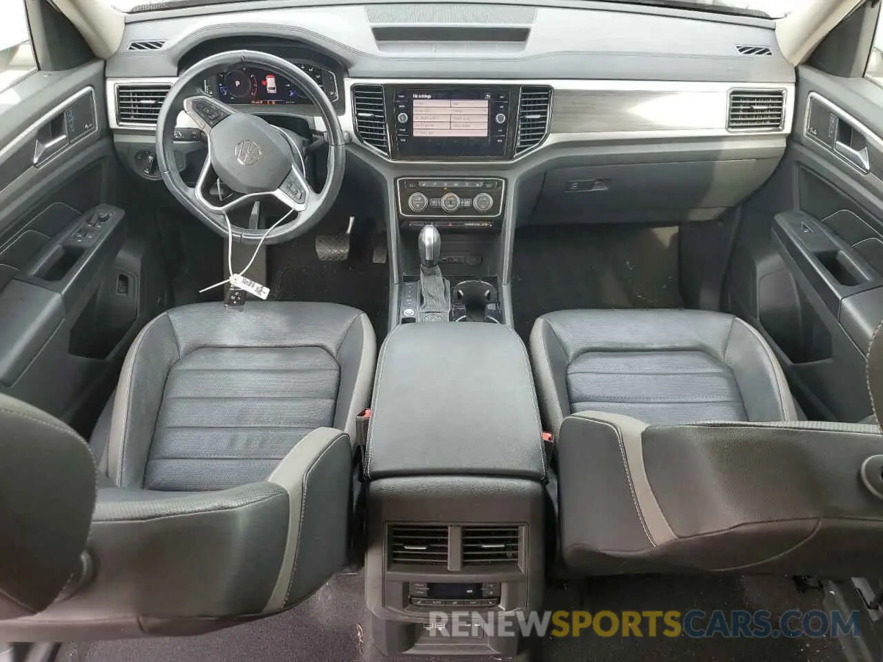 8 Photograph of a damaged car 1V2TR2CAXMC505873 VOLKSWAGEN ATLAS 2021