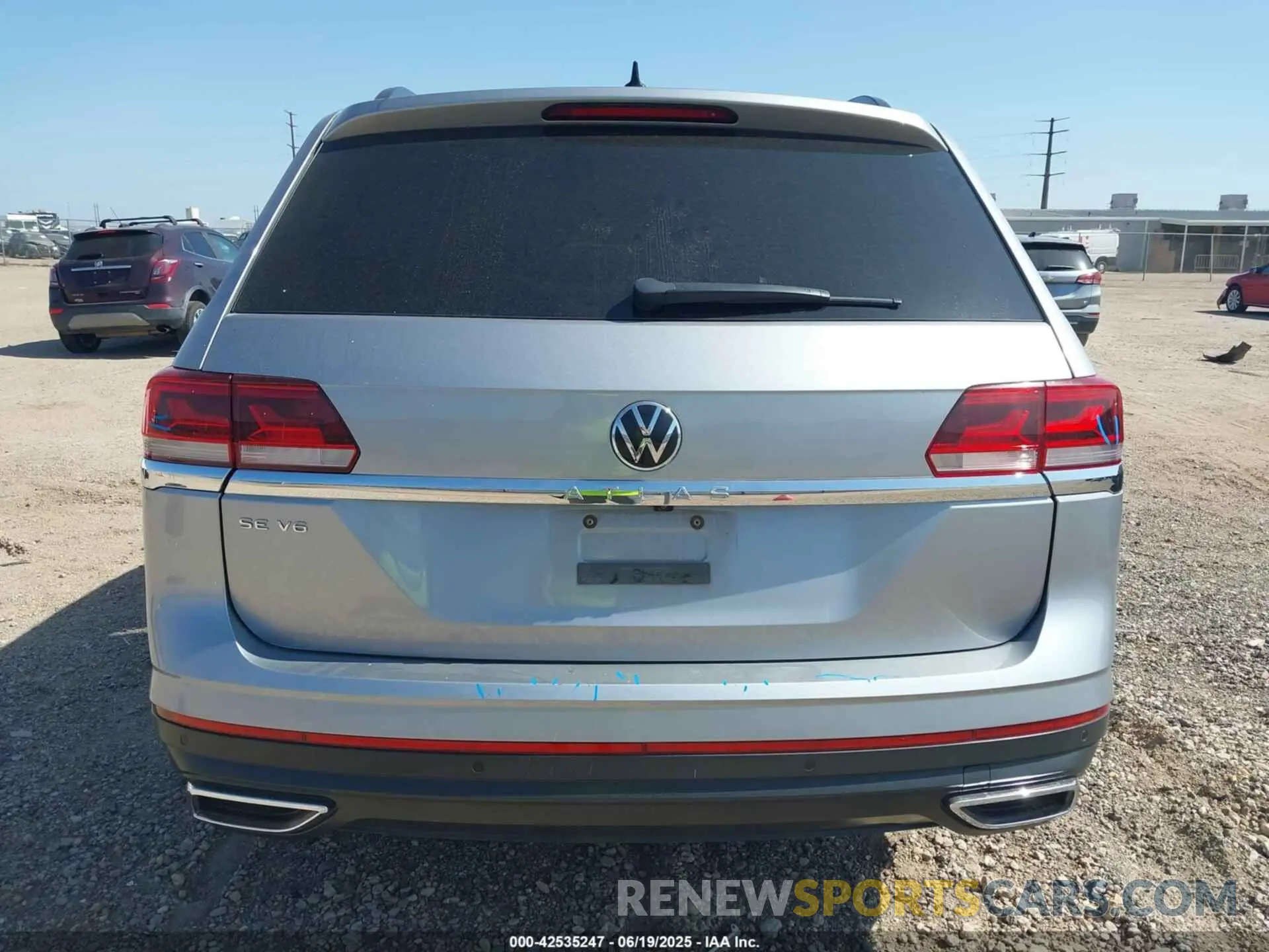 16 Photograph of a damaged car 1V2WR2CA0MC587903 VOLKSWAGEN ATLAS 2021