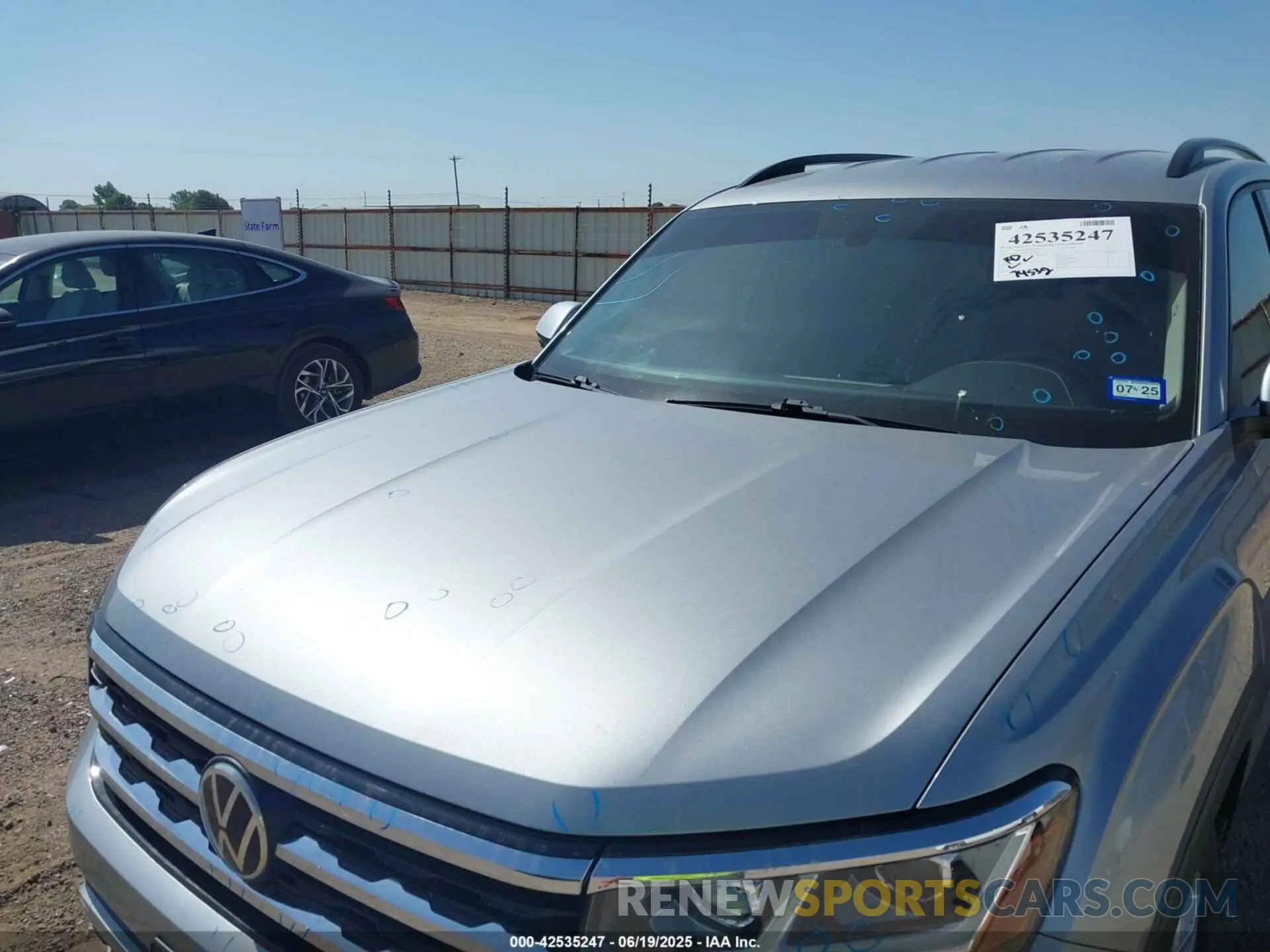 6 Photograph of a damaged car 1V2WR2CA0MC587903 VOLKSWAGEN ATLAS 2021