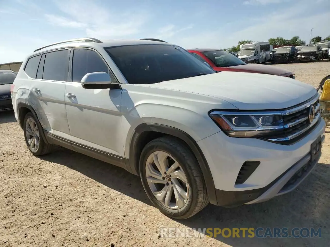 4 Photograph of a damaged car 1V2WR2CA1MC581088 VOLKSWAGEN ATLAS 2021