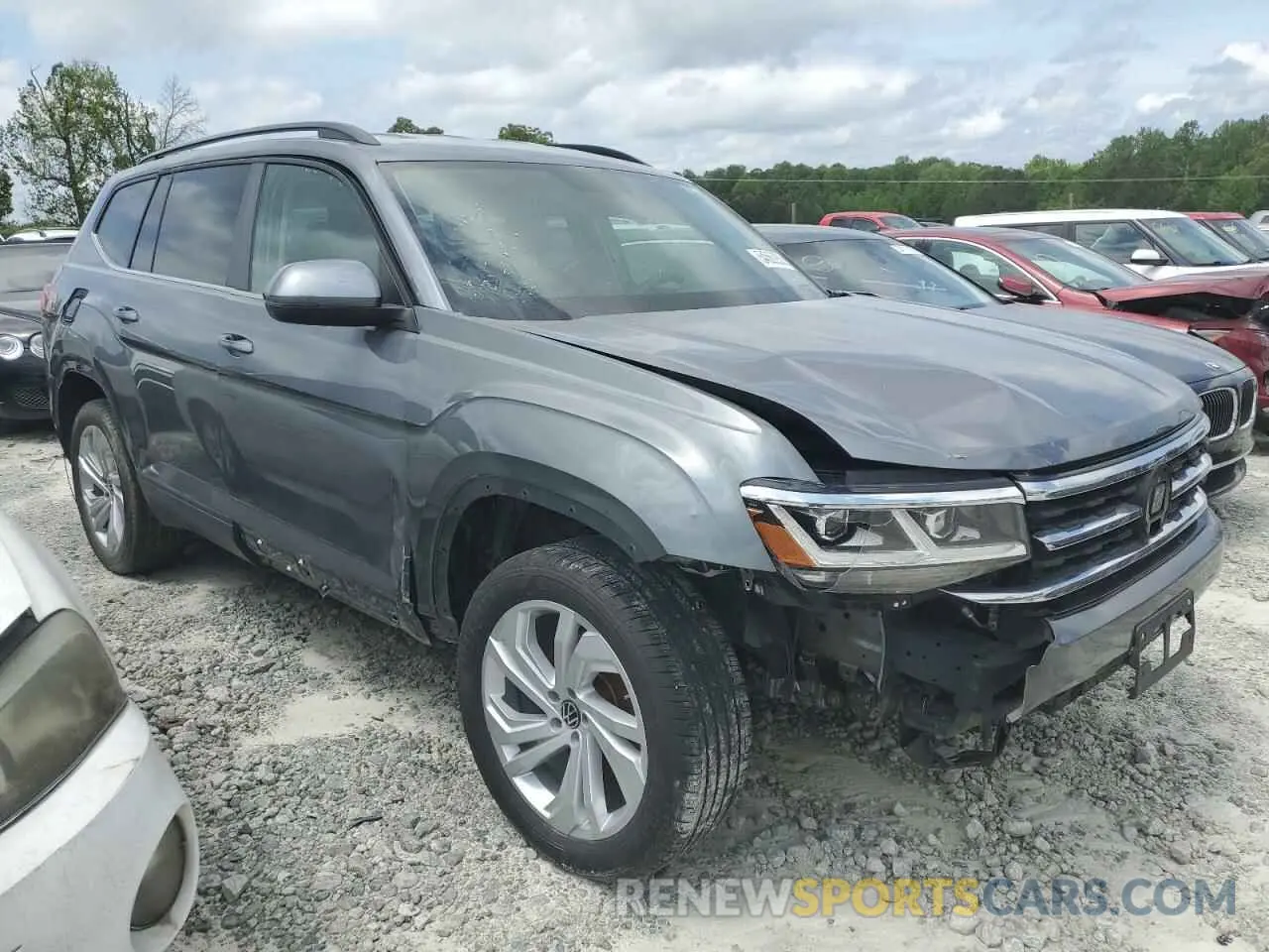 4 Photograph of a damaged car 1V2WR2CA1MC583455 VOLKSWAGEN ATLAS 2021