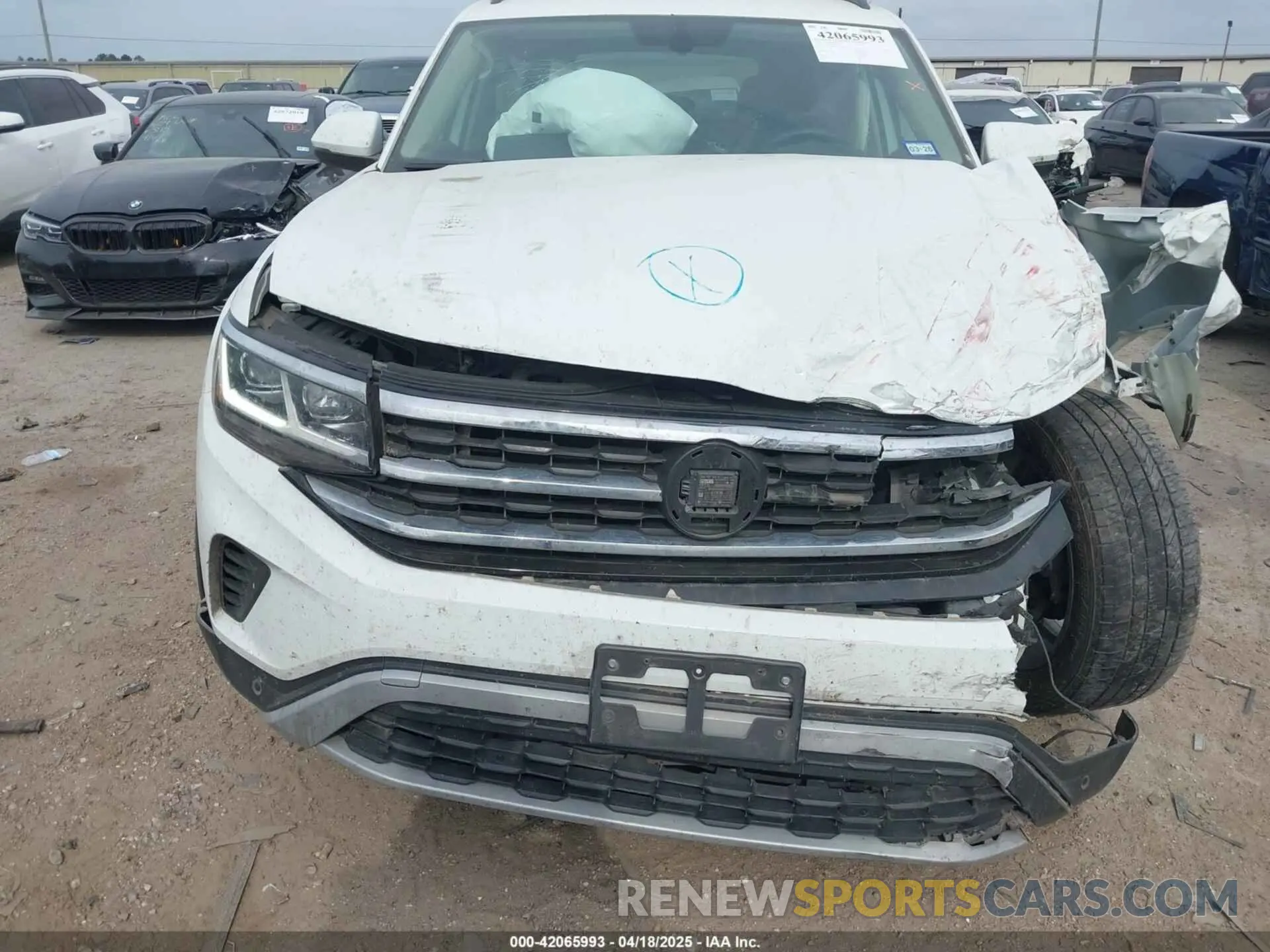 12 Photograph of a damaged car 1V2WR2CA3MC570349 VOLKSWAGEN ATLAS 2021