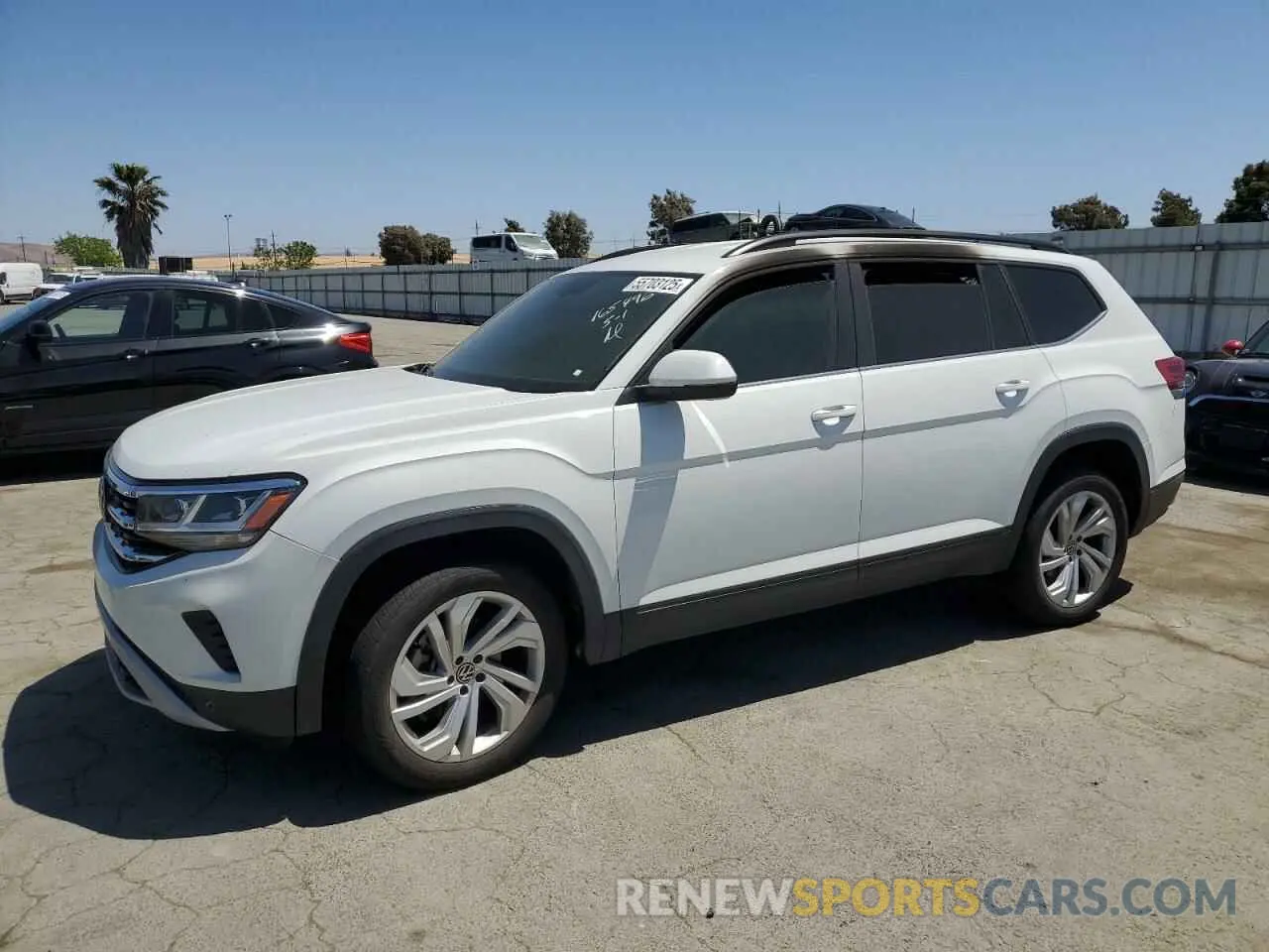 1 Photograph of a damaged car 1V2WR2CA3MC581108 VOLKSWAGEN ATLAS 2021