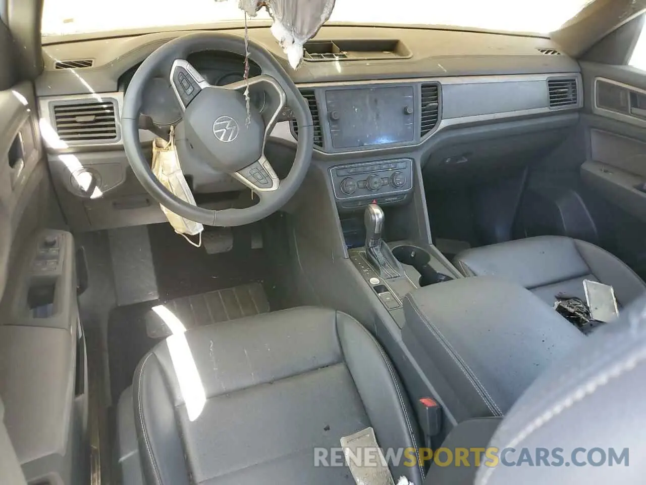 8 Photograph of a damaged car 1V2WR2CA3MC581108 VOLKSWAGEN ATLAS 2021