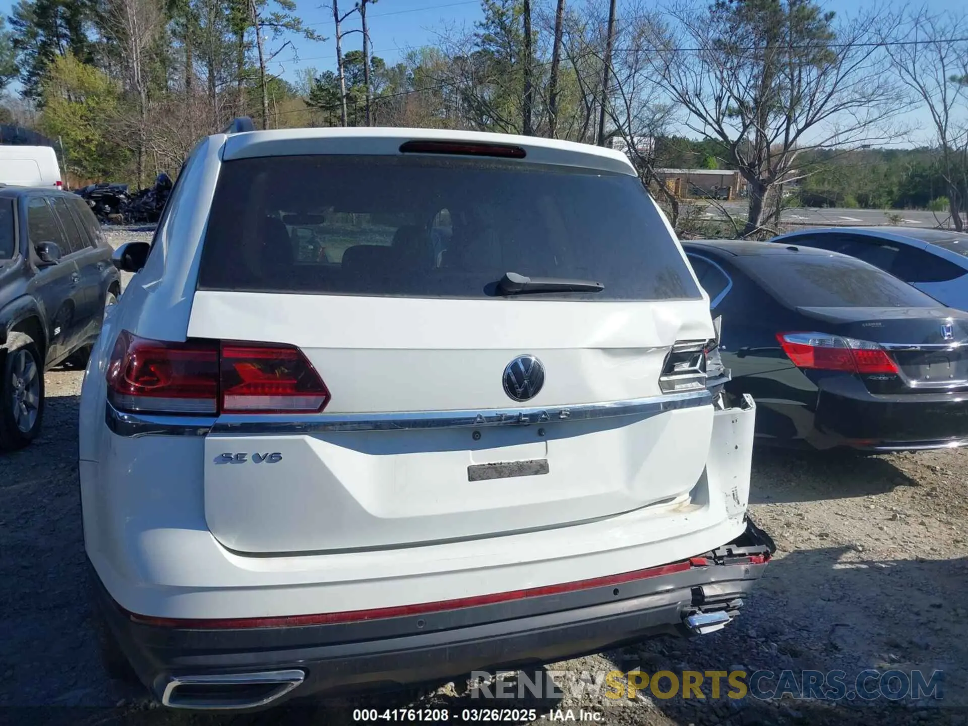 16 Photograph of a damaged car 1V2WR2CA3MC585840 VOLKSWAGEN ATLAS 2021