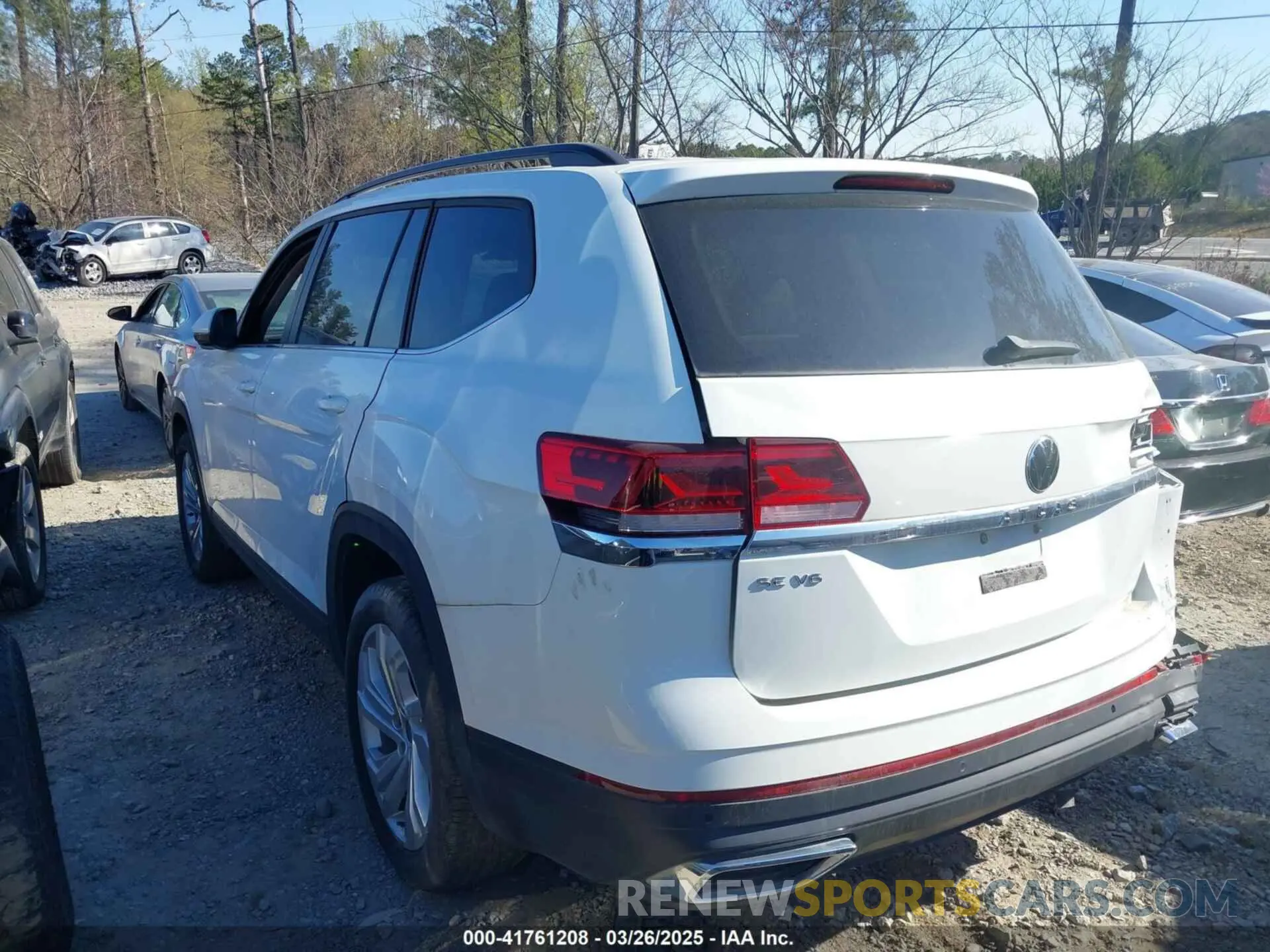 3 Photograph of a damaged car 1V2WR2CA3MC585840 VOLKSWAGEN ATLAS 2021