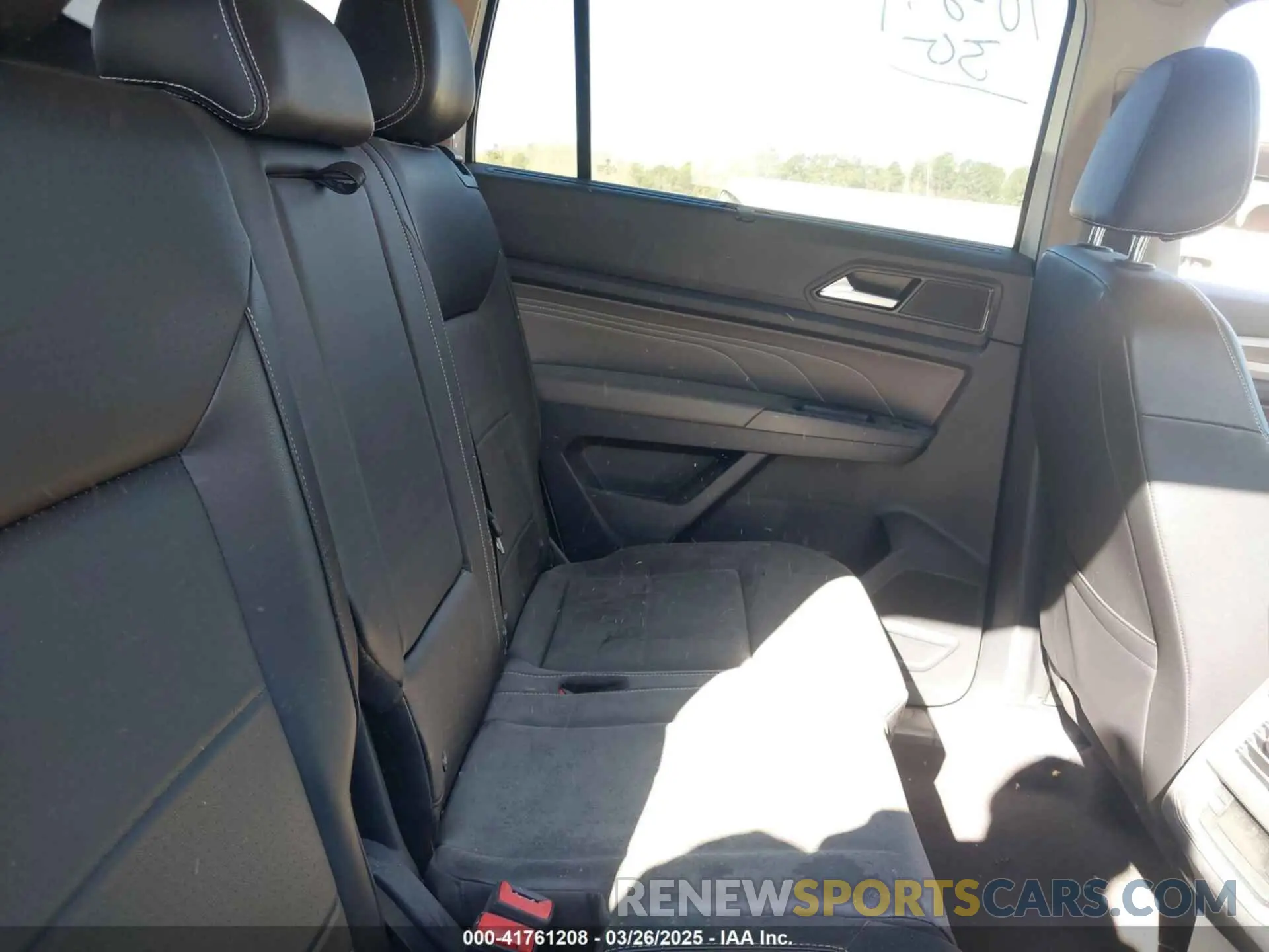 8 Photograph of a damaged car 1V2WR2CA3MC585840 VOLKSWAGEN ATLAS 2021