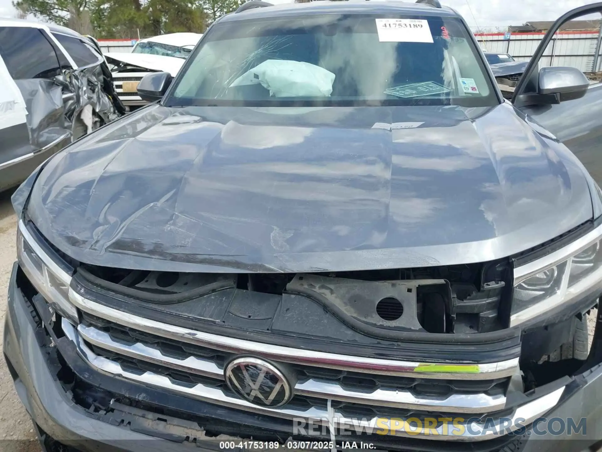 10 Photograph of a damaged car 1V2WR2CA4MC541958 VOLKSWAGEN ATLAS 2021