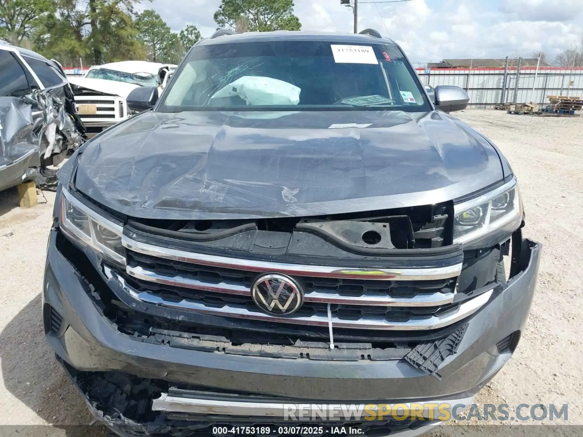 12 Photograph of a damaged car 1V2WR2CA4MC541958 VOLKSWAGEN ATLAS 2021