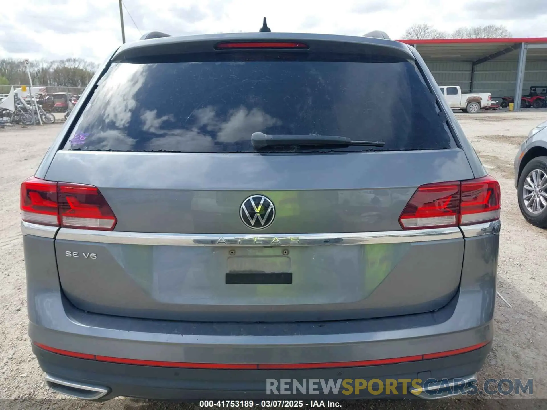 16 Photograph of a damaged car 1V2WR2CA4MC541958 VOLKSWAGEN ATLAS 2021