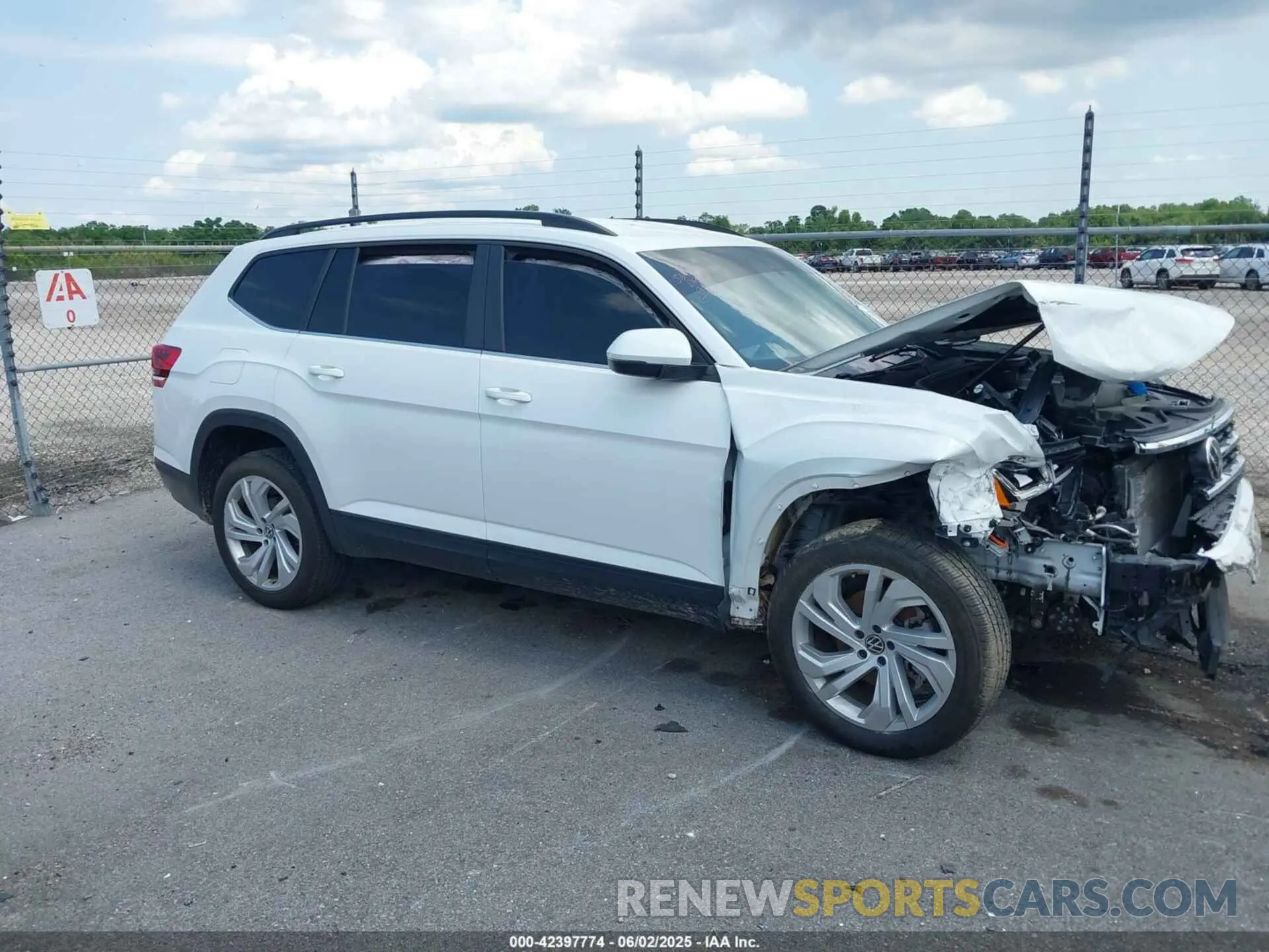13 Photograph of a damaged car 1V2WR2CA5MC569901 VOLKSWAGEN ATLAS 2021