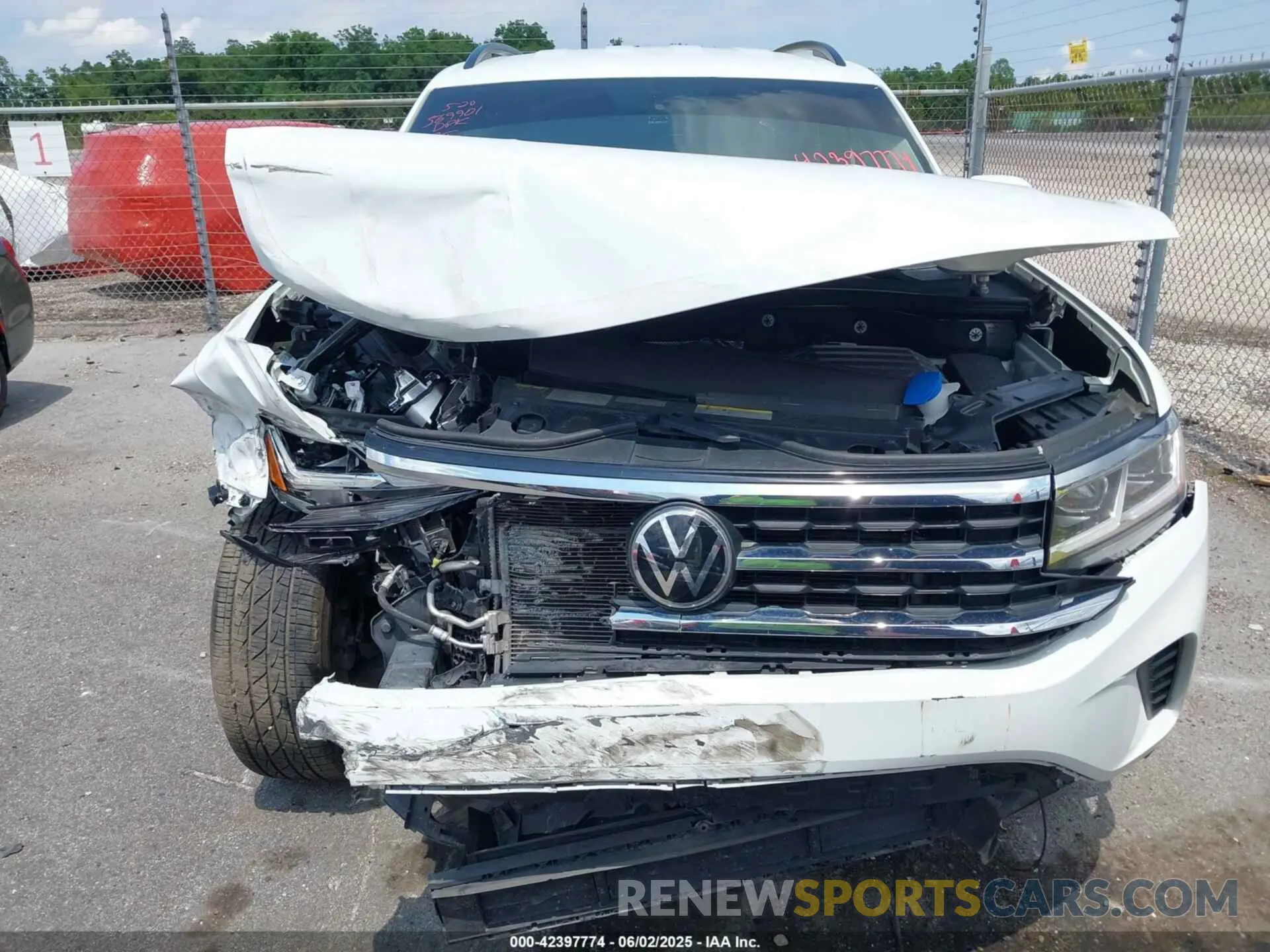 6 Photograph of a damaged car 1V2WR2CA5MC569901 VOLKSWAGEN ATLAS 2021