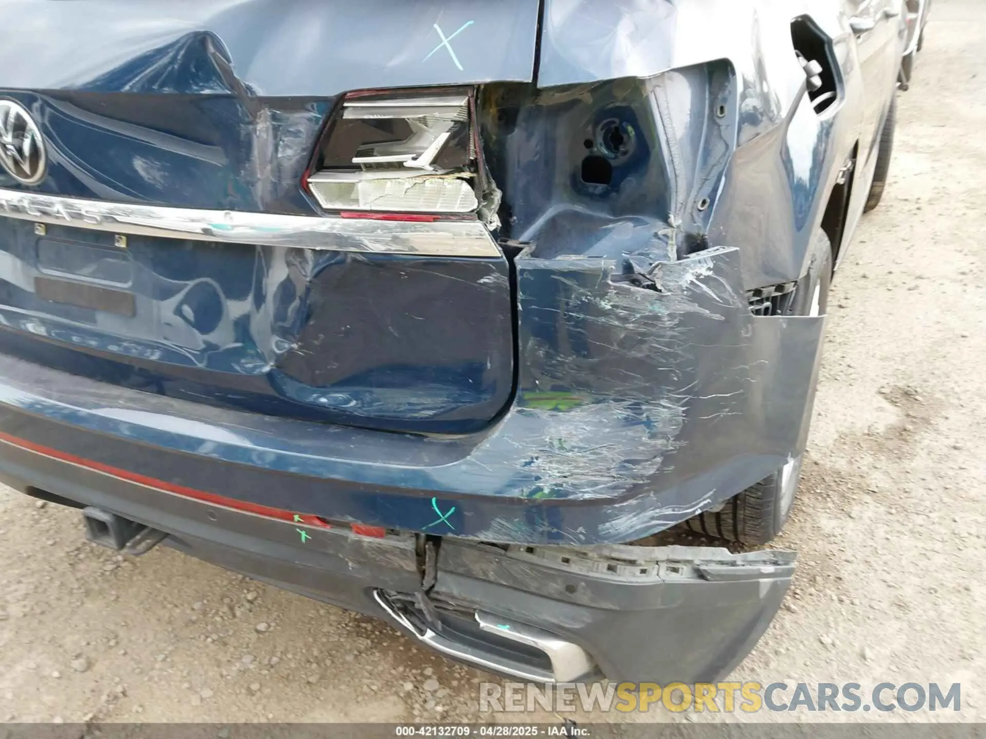 16 Photograph of a damaged car 1V2WR2CA7MC568779 VOLKSWAGEN ATLAS 2021