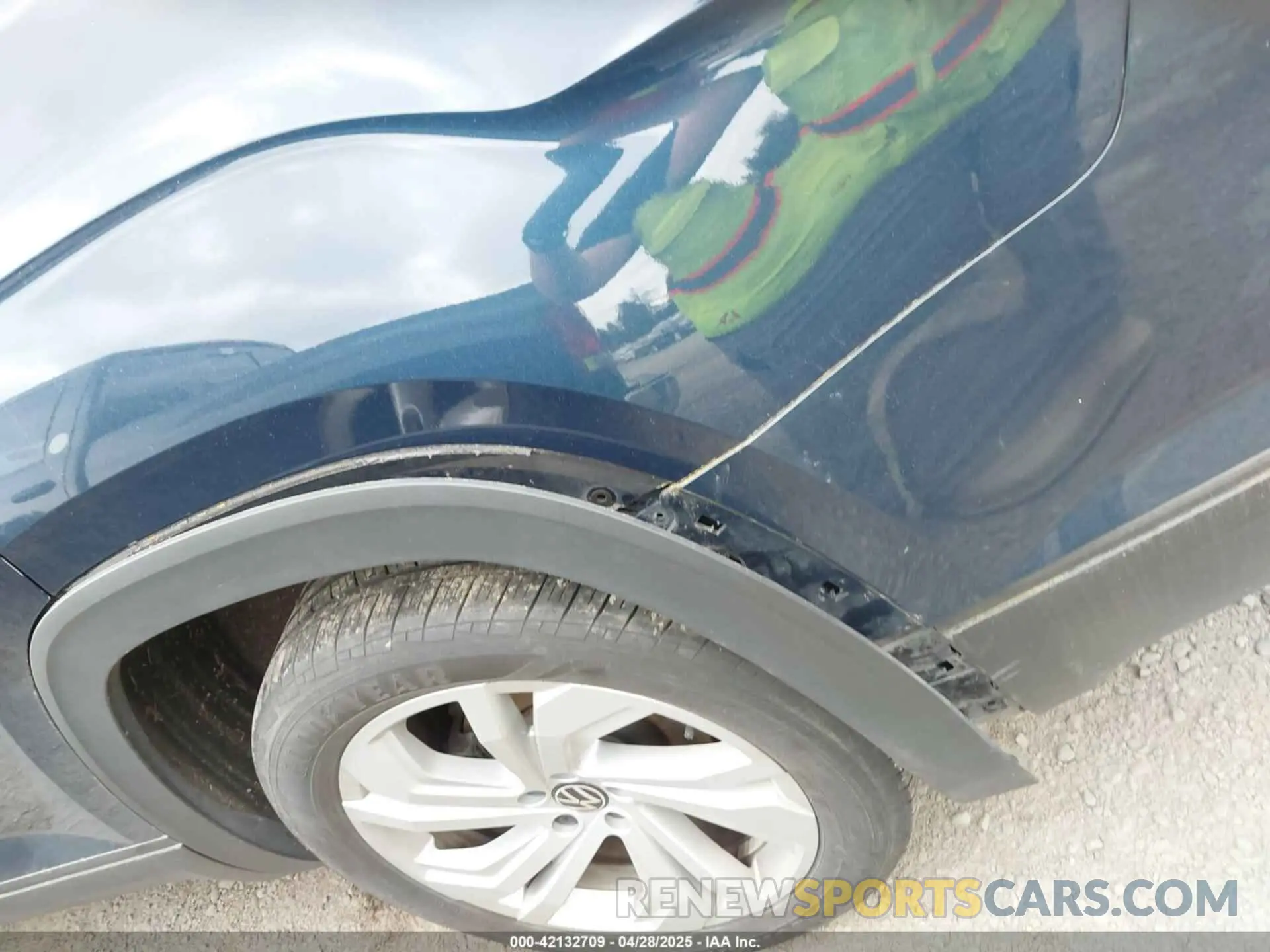 20 Photograph of a damaged car 1V2WR2CA7MC568779 VOLKSWAGEN ATLAS 2021