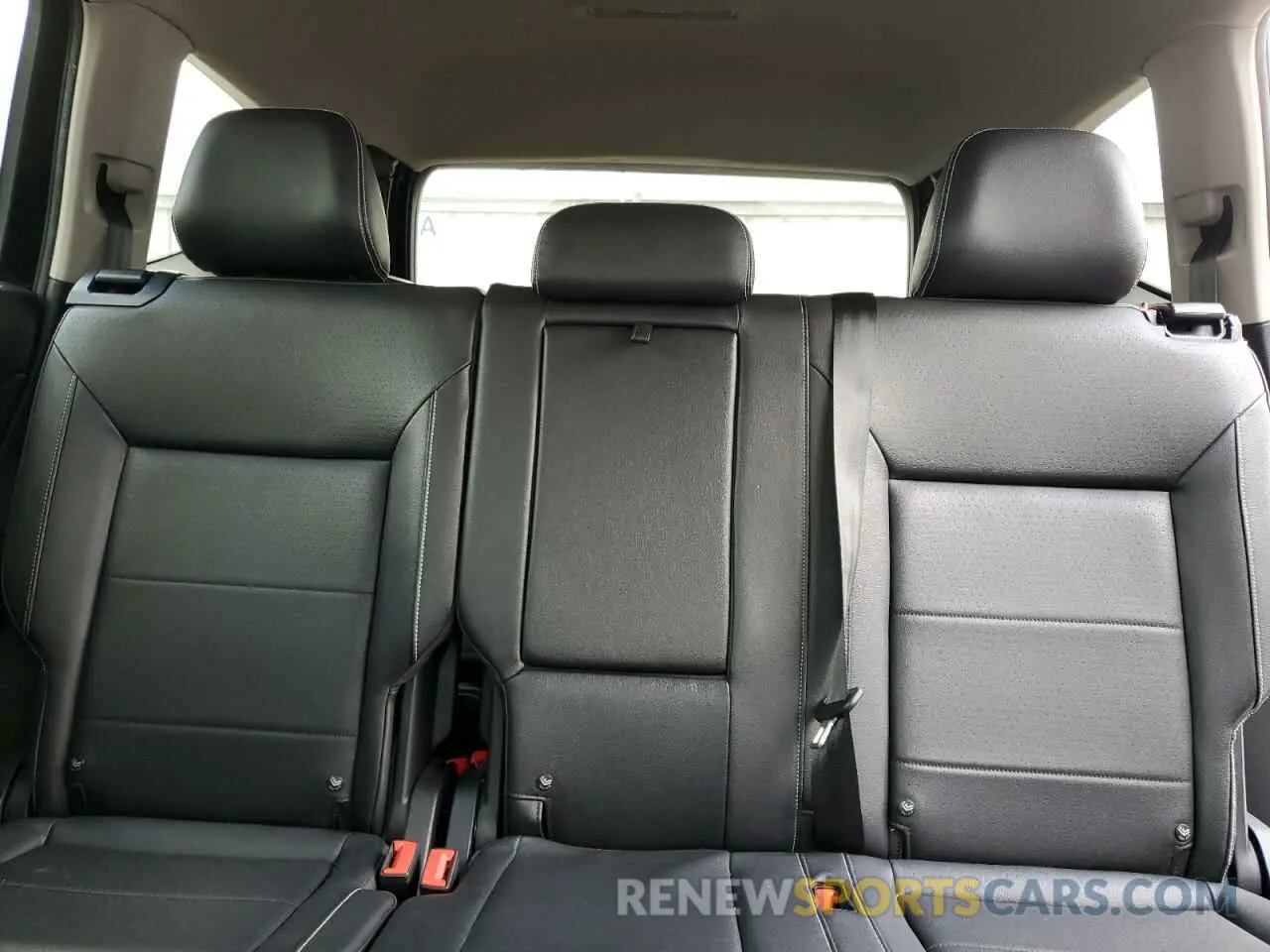 10 Photograph of a damaged car 1V2WR2CA8MC537427 VOLKSWAGEN ATLAS 2021