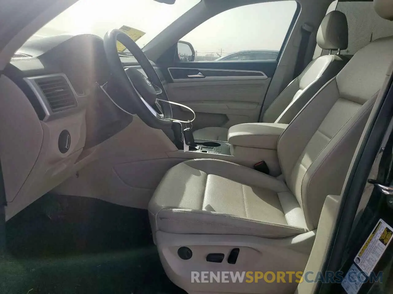7 Photograph of a damaged car 1V2WR2CA8MC579855 VOLKSWAGEN ATLAS 2021