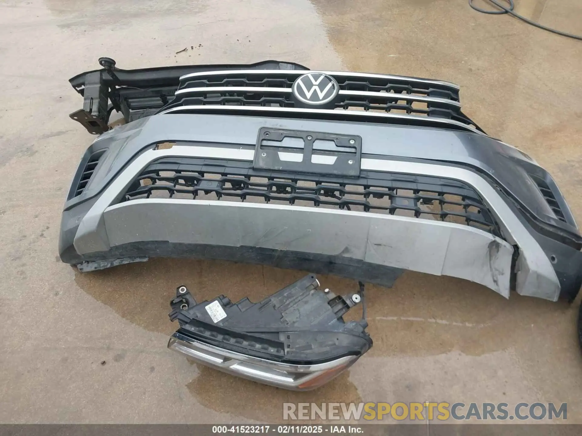 12 Photograph of a damaged car 1V2WR2CA9MC546704 VOLKSWAGEN ATLAS 2021