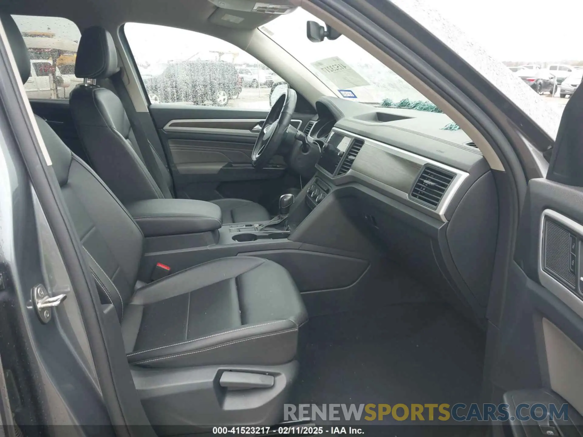 5 Photograph of a damaged car 1V2WR2CA9MC546704 VOLKSWAGEN ATLAS 2021