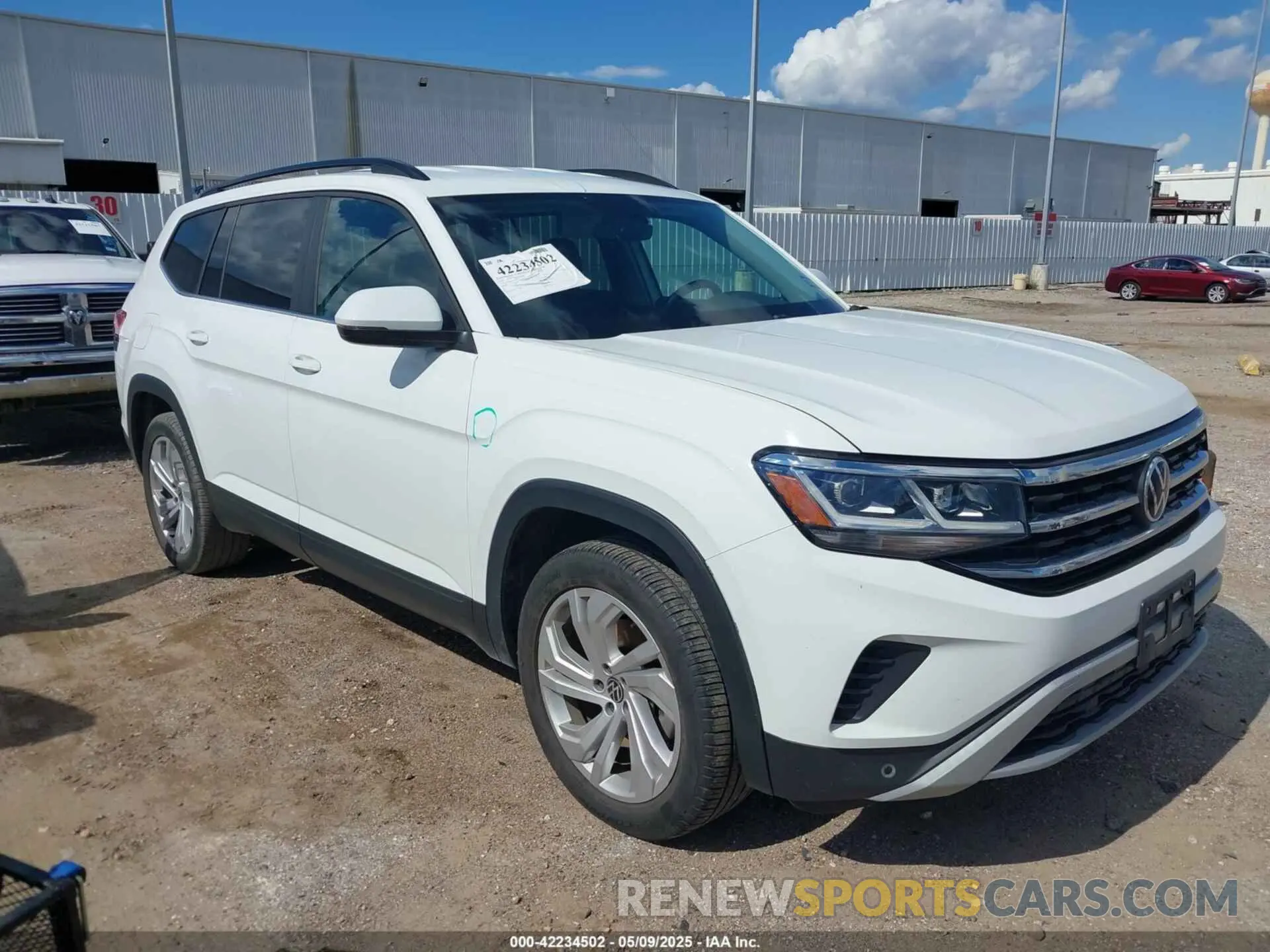 1 Photograph of a damaged car 1V2WR2CA9MC585700 VOLKSWAGEN ATLAS 2021
