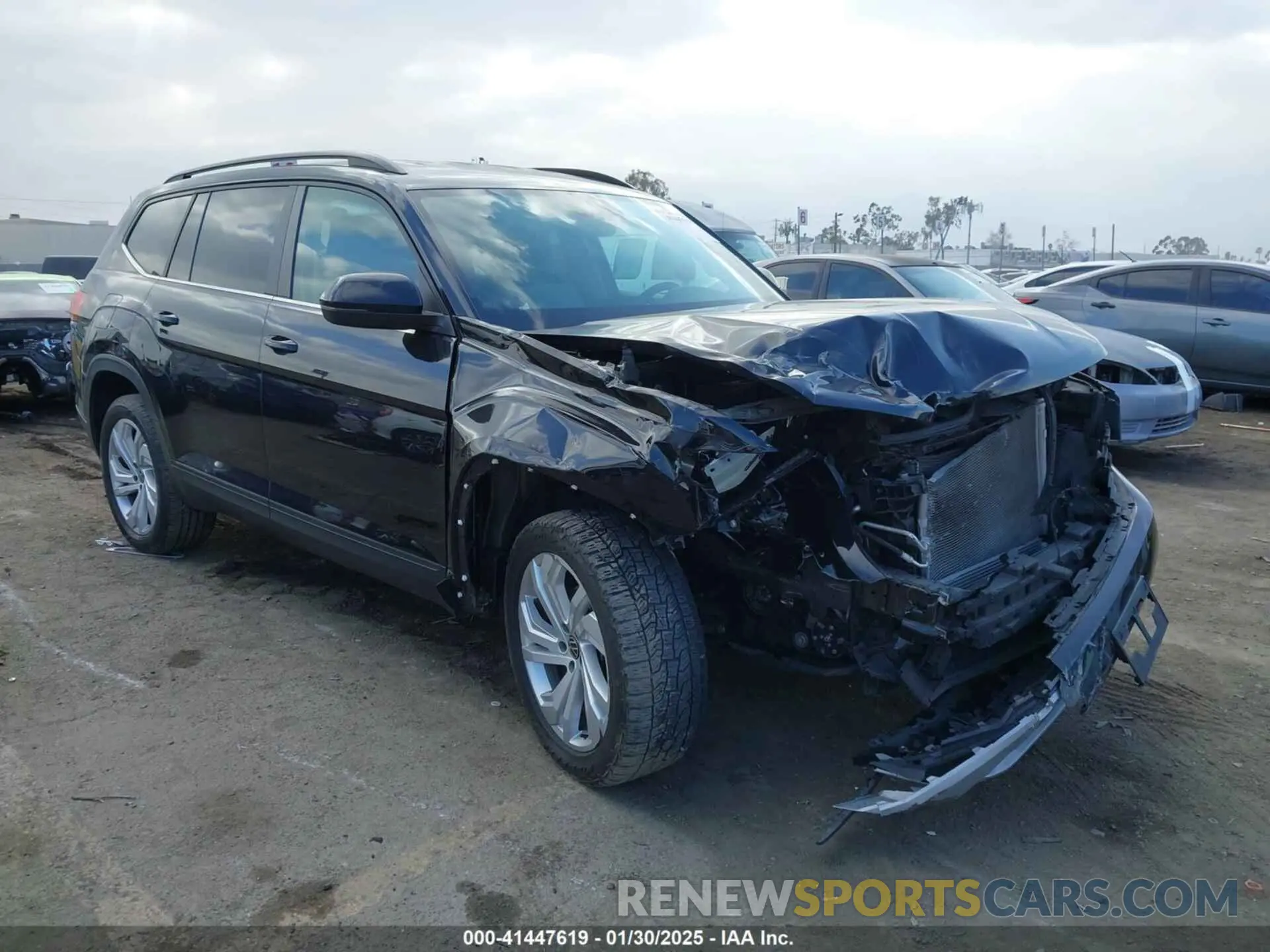 1 Photograph of a damaged car 1V2WR2CAXMC558294 VOLKSWAGEN ATLAS 2021
