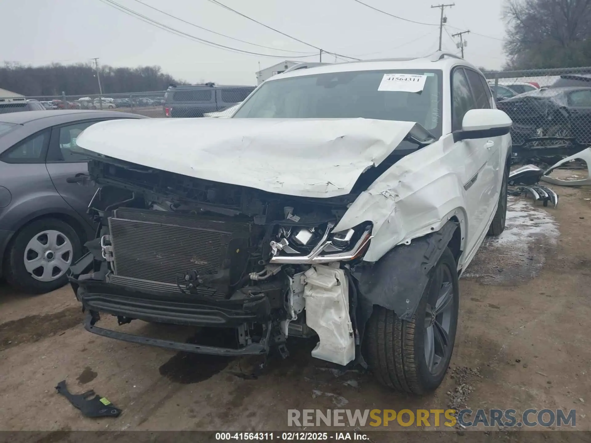 2 Photograph of a damaged car 1V2AR2CA0NC507334 VOLKSWAGEN ATLAS 2022