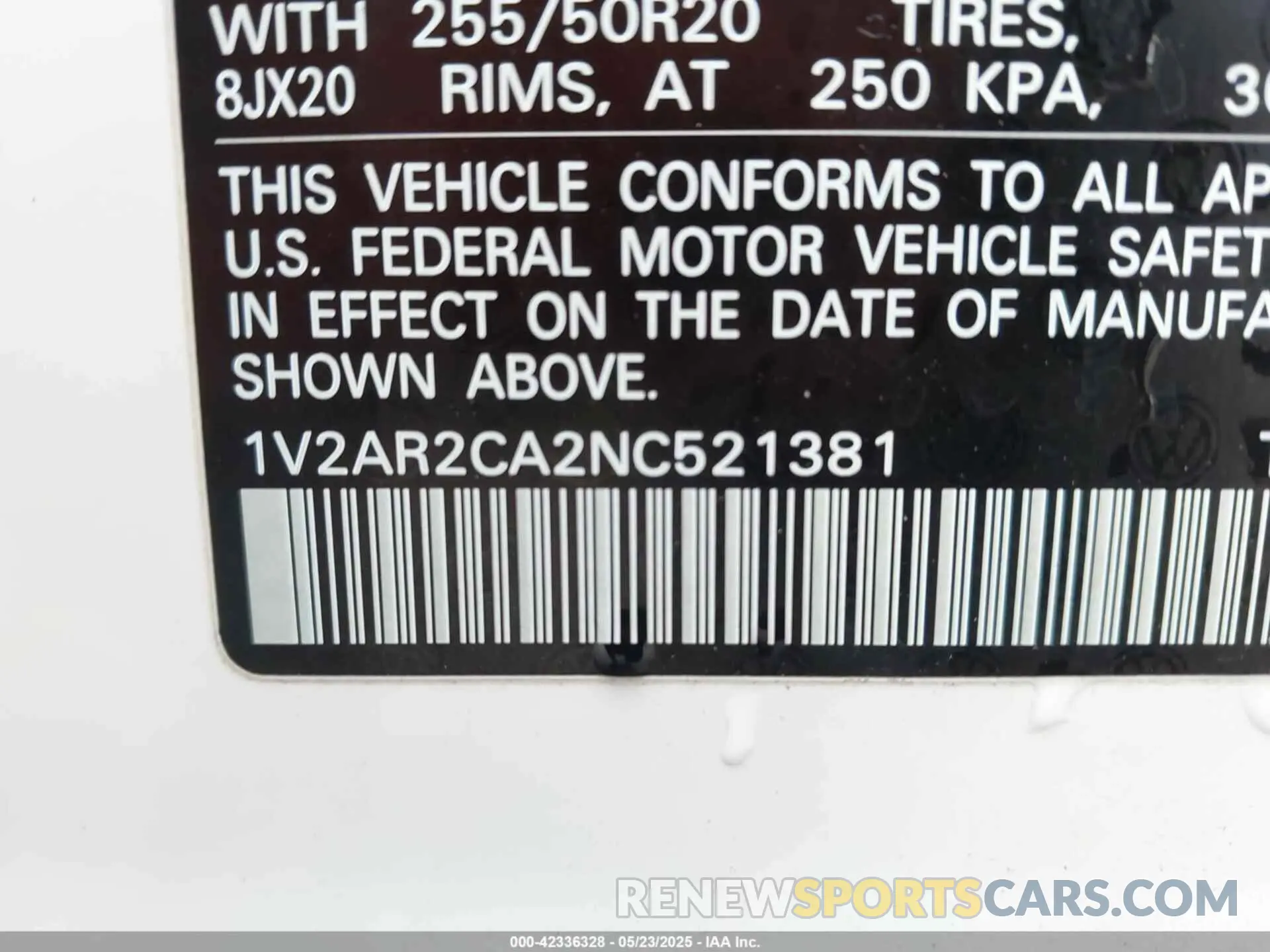 9 Photograph of a damaged car 1V2AR2CA2NC521381 VOLKSWAGEN ATLAS 2022