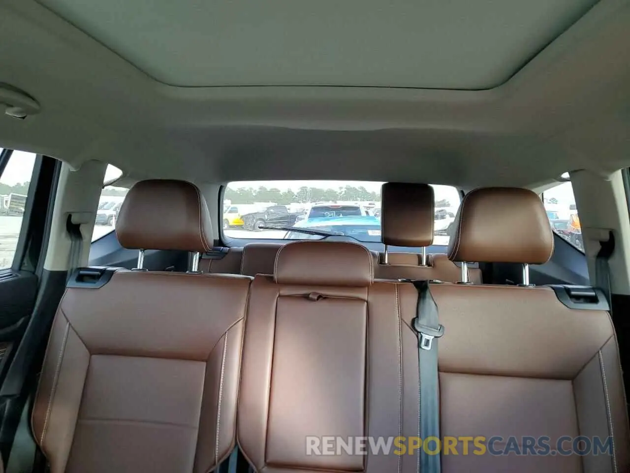 10 Photograph of a damaged car 1V2AR2CA3NC512284 VOLKSWAGEN ATLAS 2022