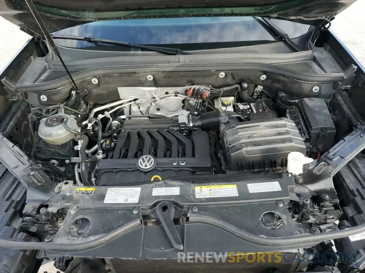 12 Photograph of a damaged car 1V2AR2CA3NC512284 VOLKSWAGEN ATLAS 2022