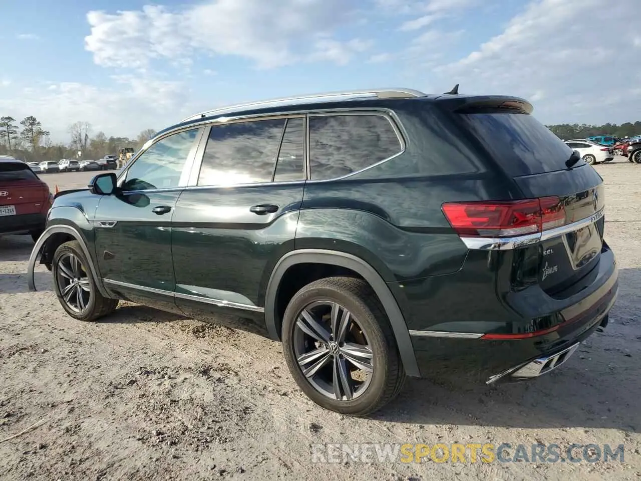 2 Photograph of a damaged car 1V2AR2CA3NC512284 VOLKSWAGEN ATLAS 2022