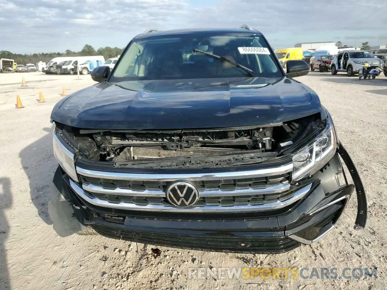 5 Photograph of a damaged car 1V2AR2CA3NC512284 VOLKSWAGEN ATLAS 2022