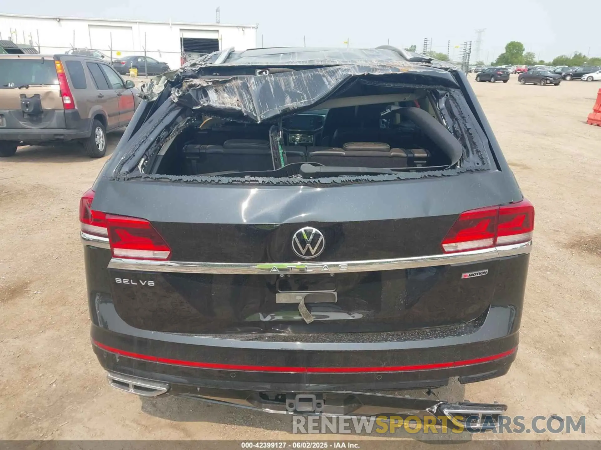 6 Photograph of a damaged car 1V2AR2CA8NC520817 VOLKSWAGEN ATLAS 2022