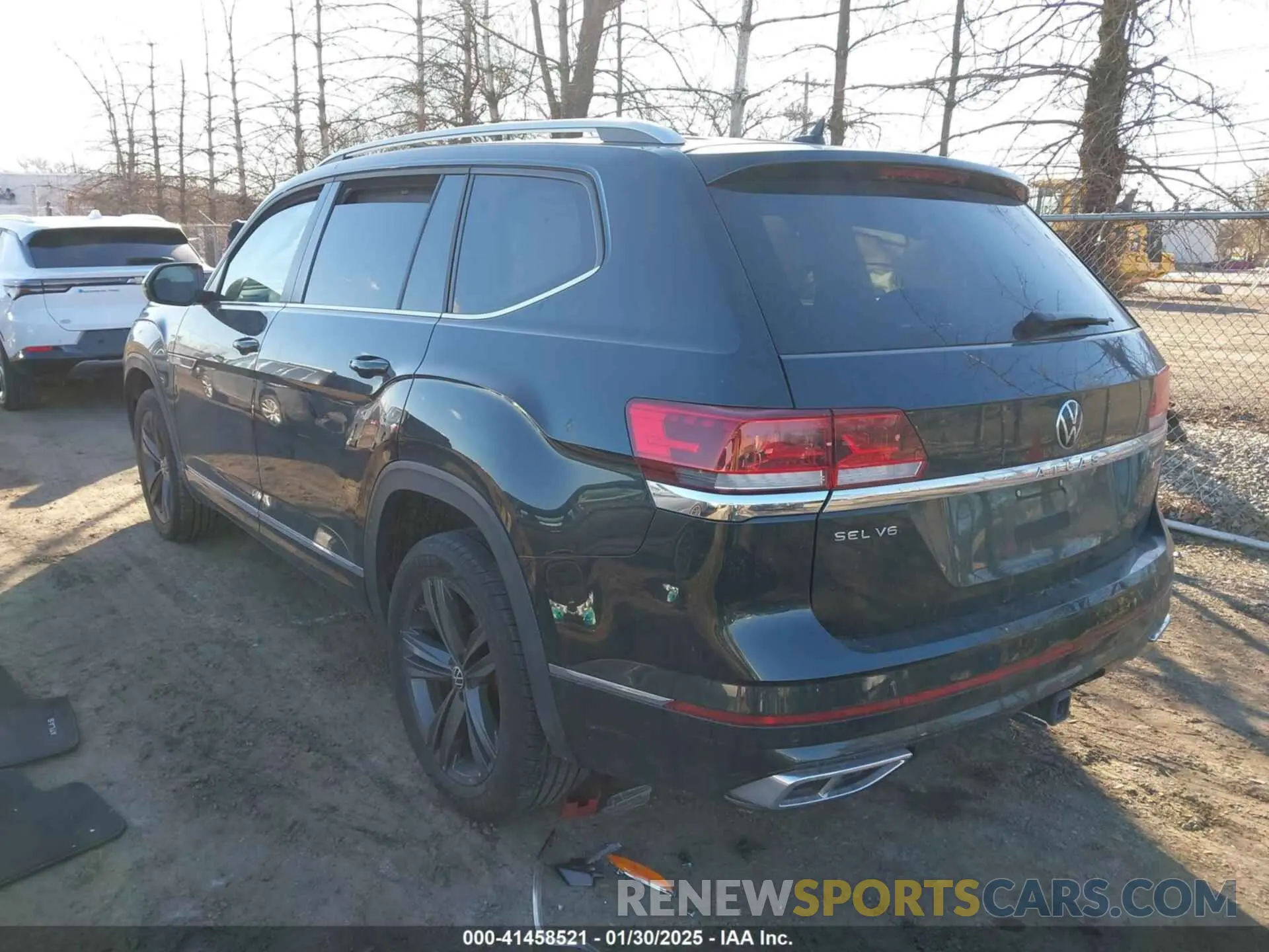3 Photograph of a damaged car 1V2AR2CA9NC505811 VOLKSWAGEN ATLAS 2022