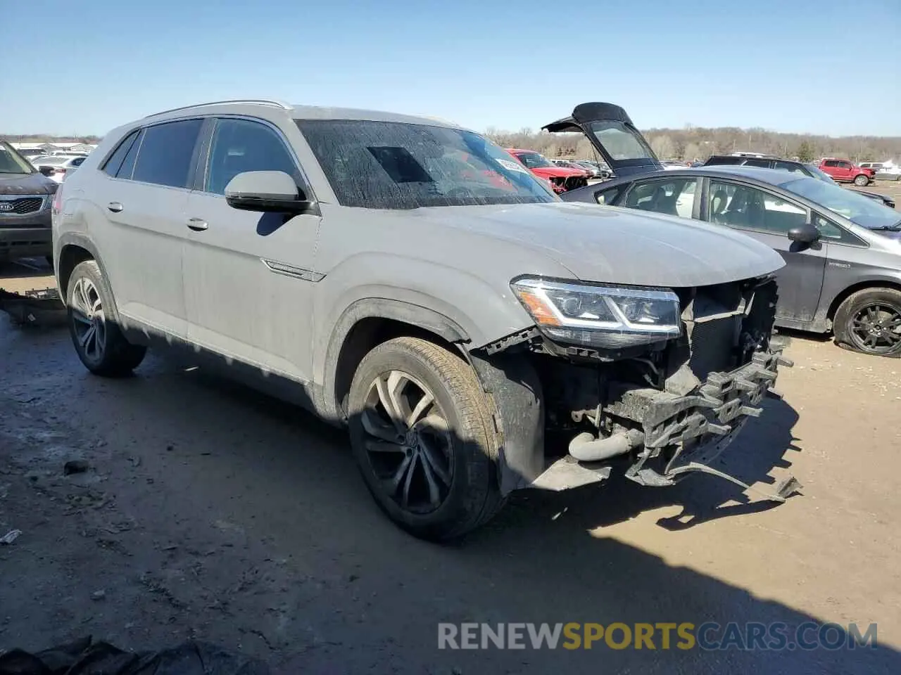 4 Photograph of a damaged car 1V2BC2CA9NC207880 VOLKSWAGEN ATLAS 2022