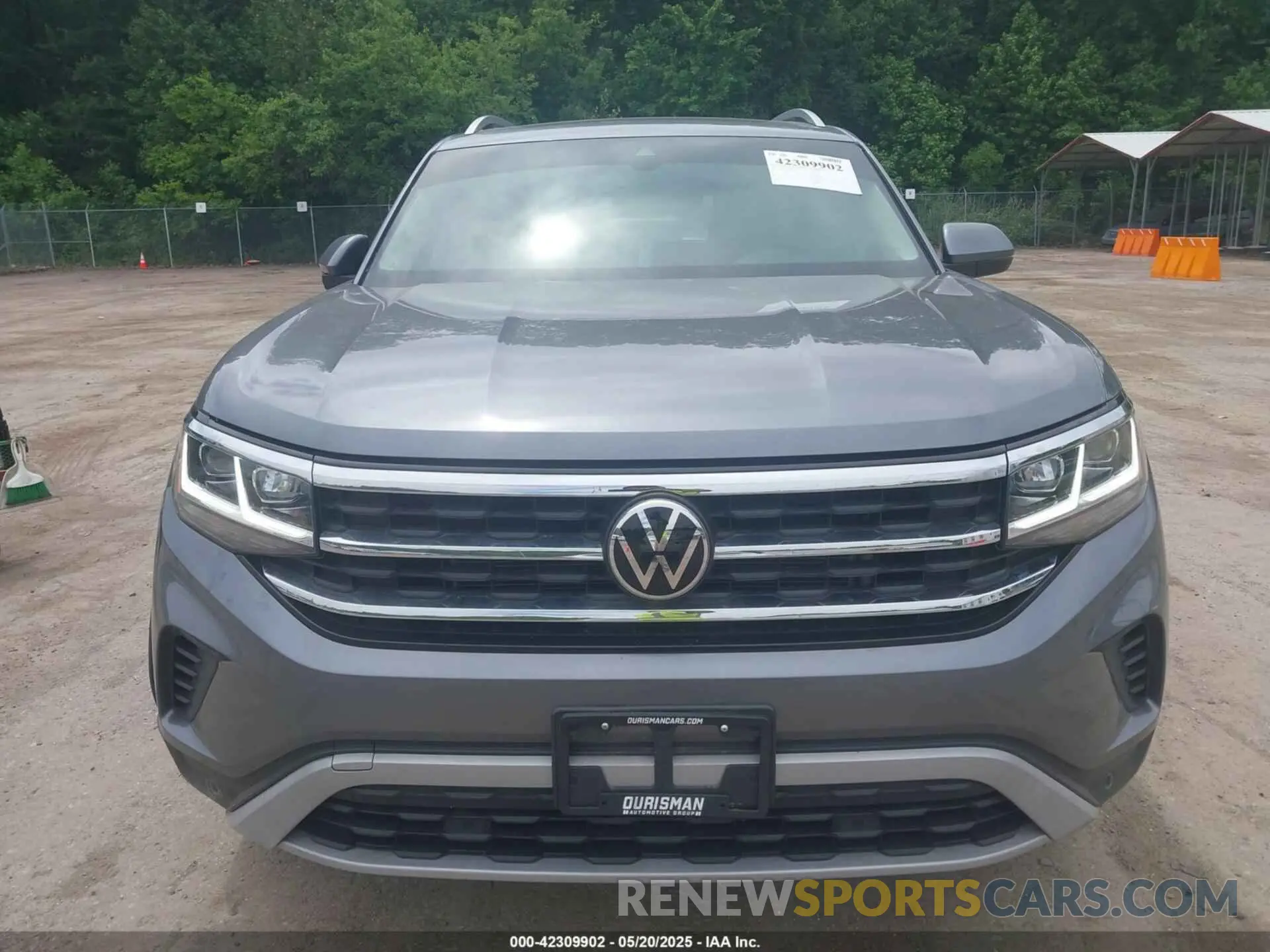 12 Photograph of a damaged car 1V2BP2CA2NC504428 VOLKSWAGEN ATLAS 2022