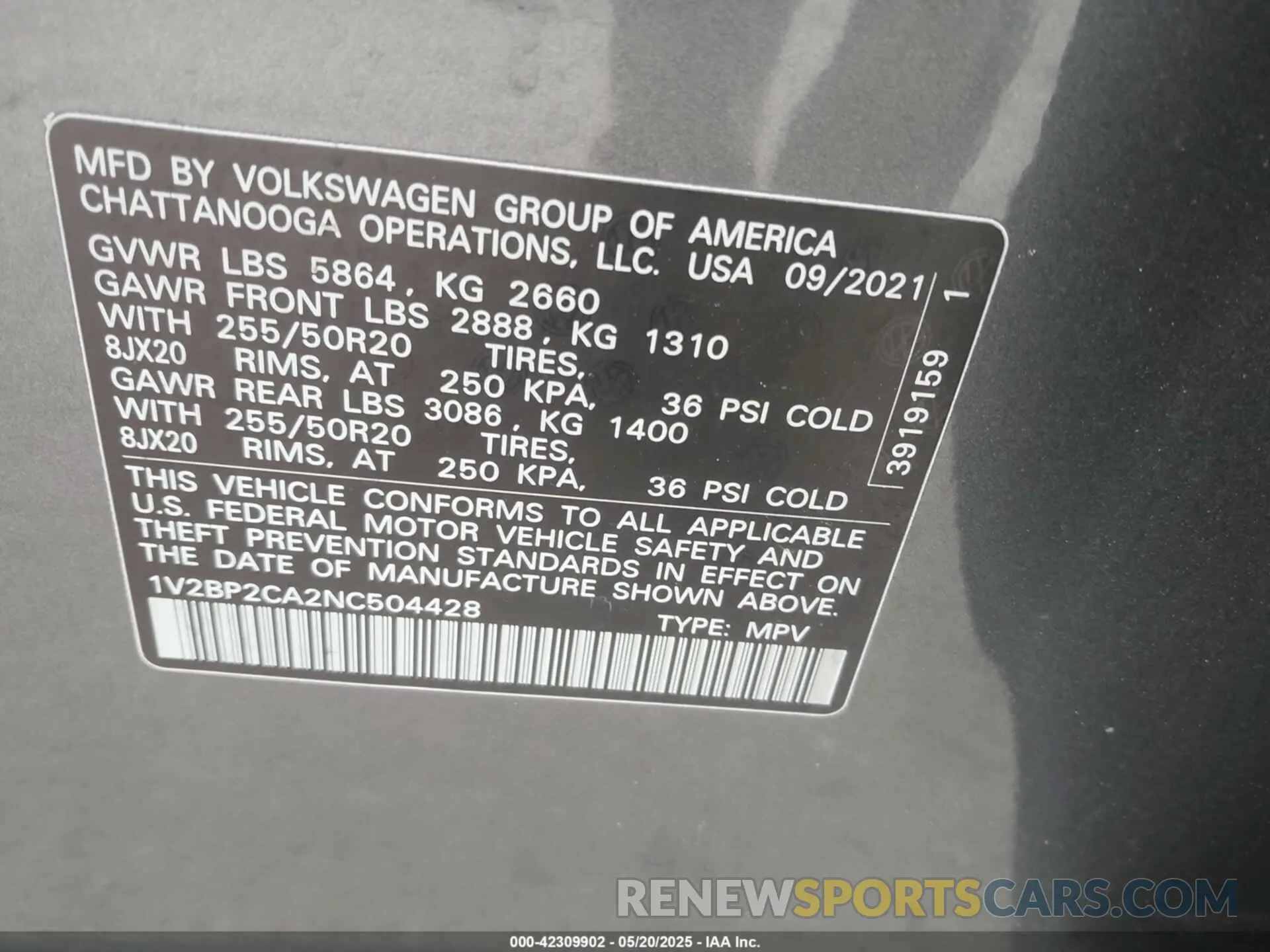 9 Photograph of a damaged car 1V2BP2CA2NC504428 VOLKSWAGEN ATLAS 2022