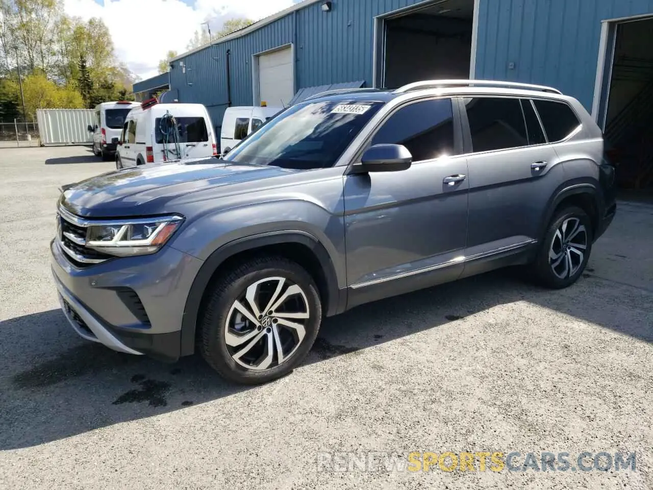 1 Photograph of a damaged car 1V2BP2CA3NC561902 VOLKSWAGEN ATLAS 2022