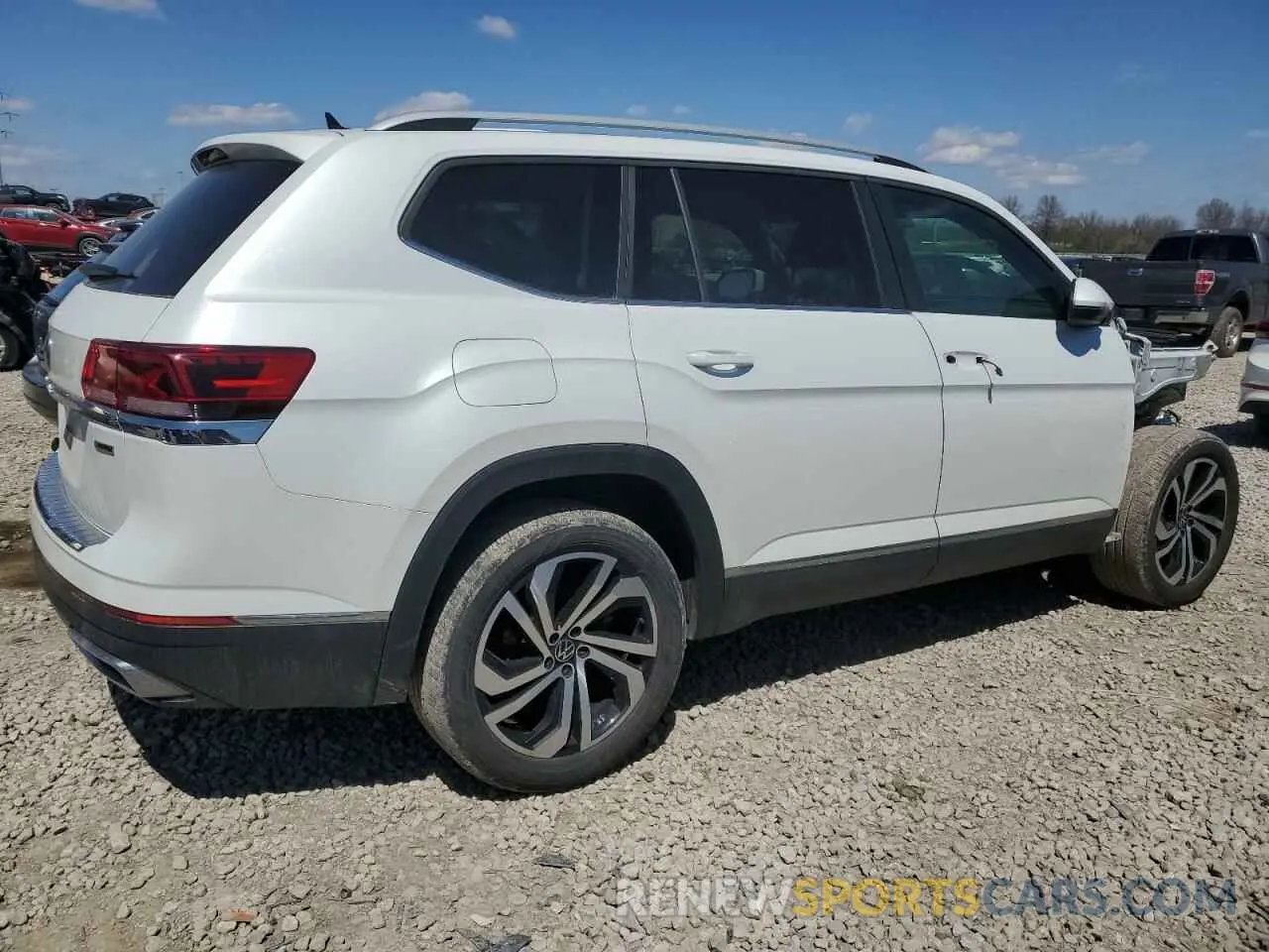 3 Photograph of a damaged car 1V2BP2CA6NC563112 VOLKSWAGEN ATLAS 2022