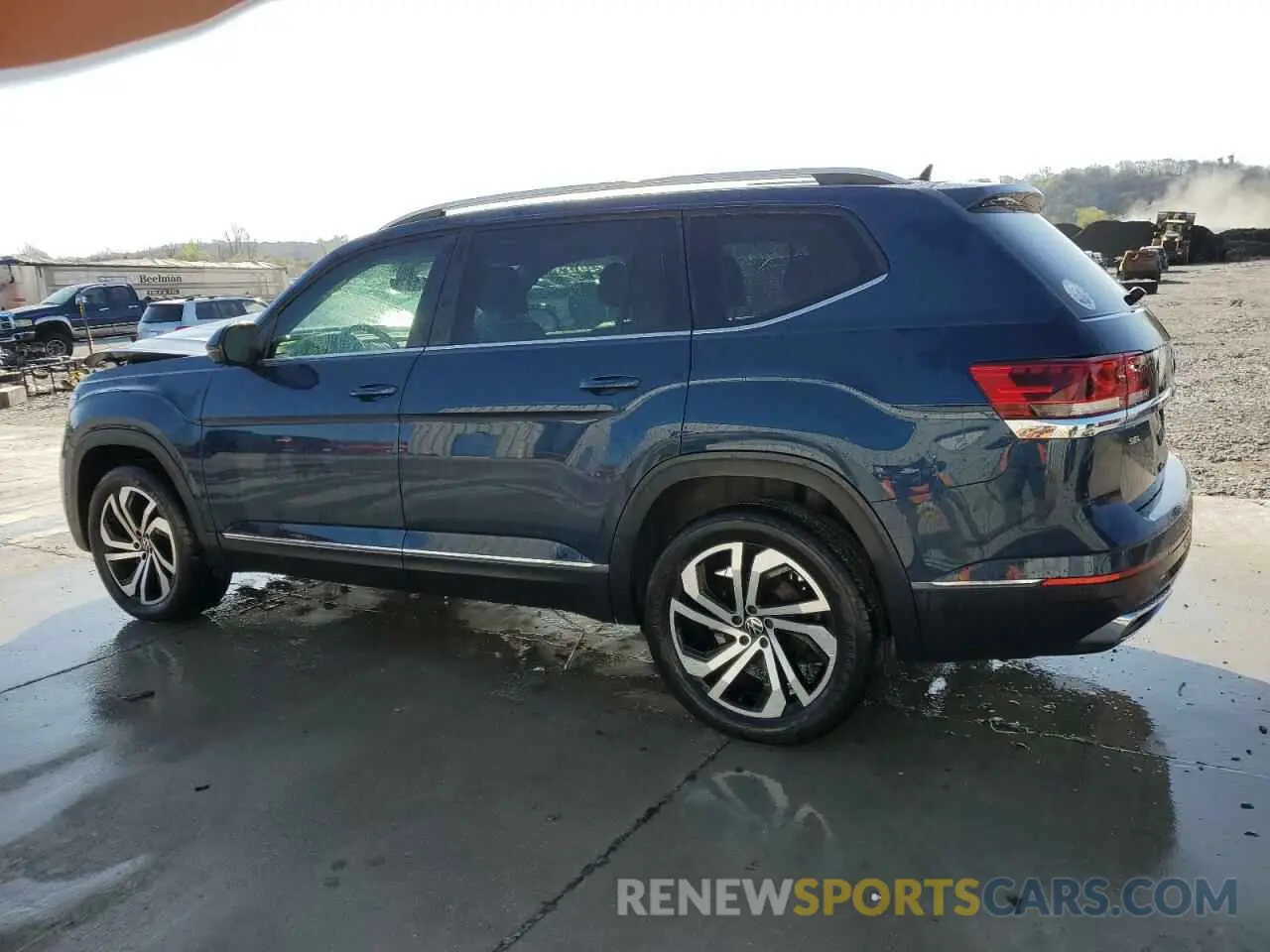 2 Photograph of a damaged car 1V2BP2CA7NC504537 VOLKSWAGEN ATLAS 2022
