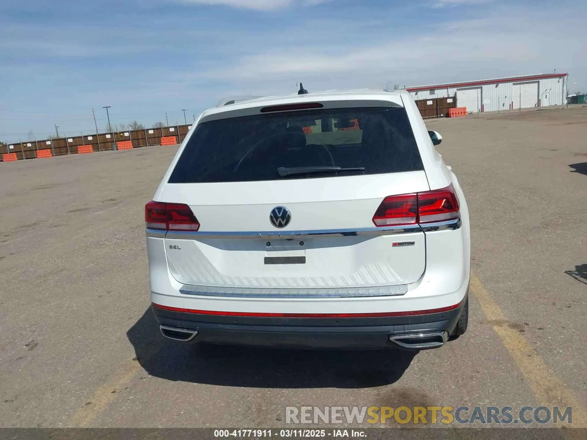 16 Photograph of a damaged car 1V2BP2CA9NC535465 VOLKSWAGEN ATLAS 2022