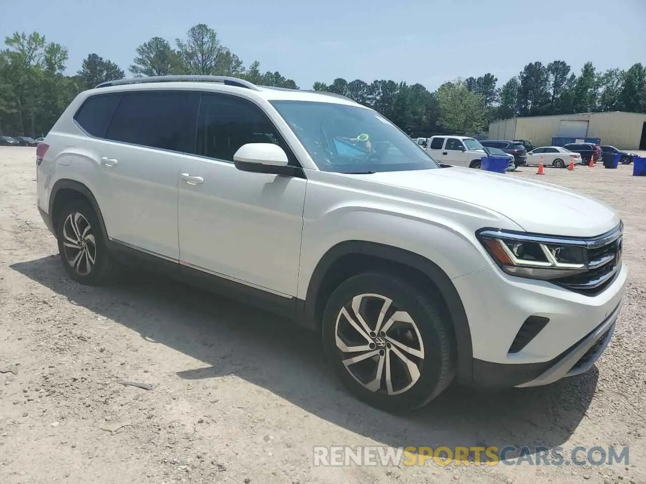 4 Photograph of a damaged car 1V2BR2CA2NC500888 VOLKSWAGEN ATLAS 2022
