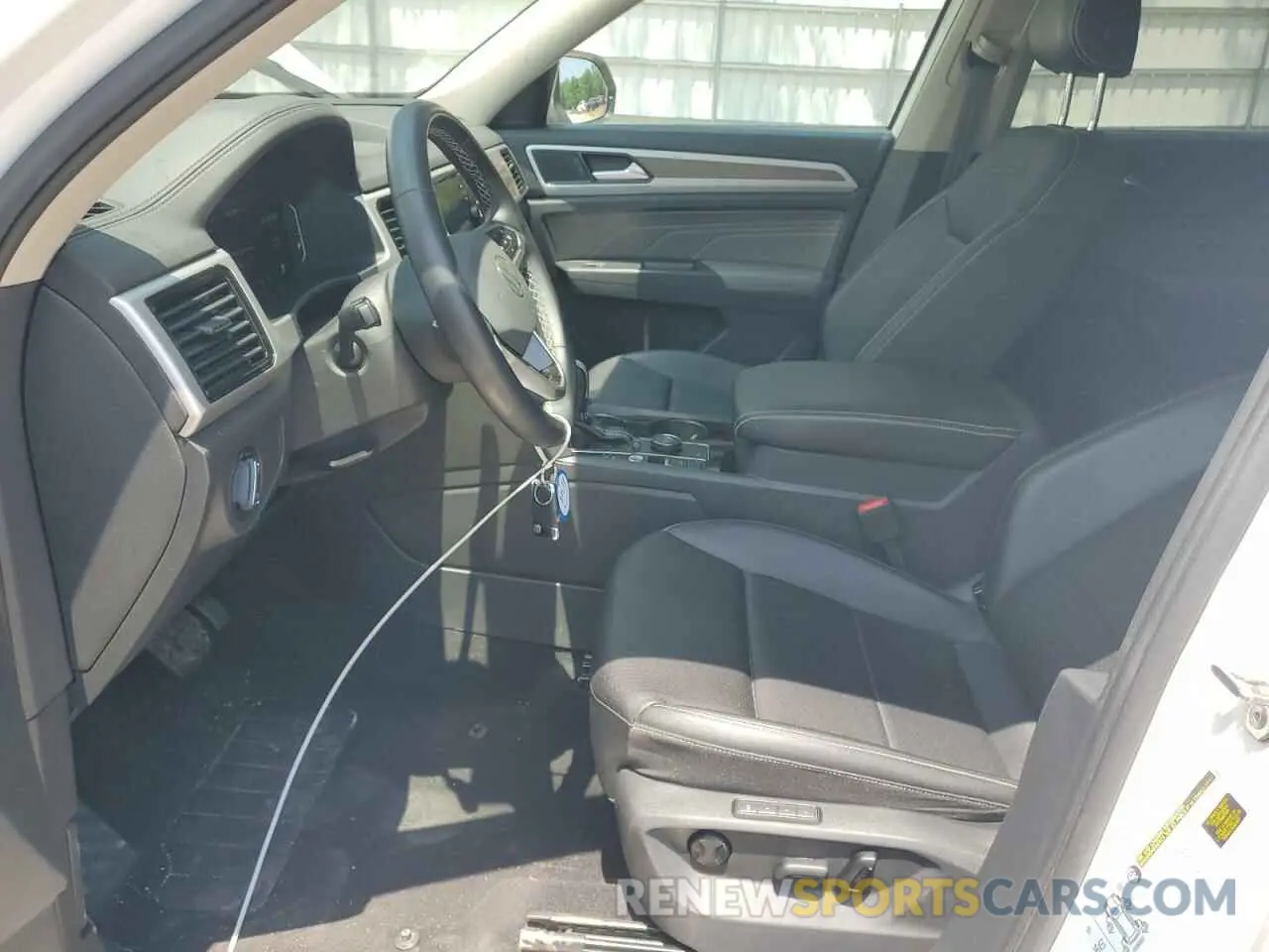 7 Photograph of a damaged car 1V2BR2CA2NC500888 VOLKSWAGEN ATLAS 2022