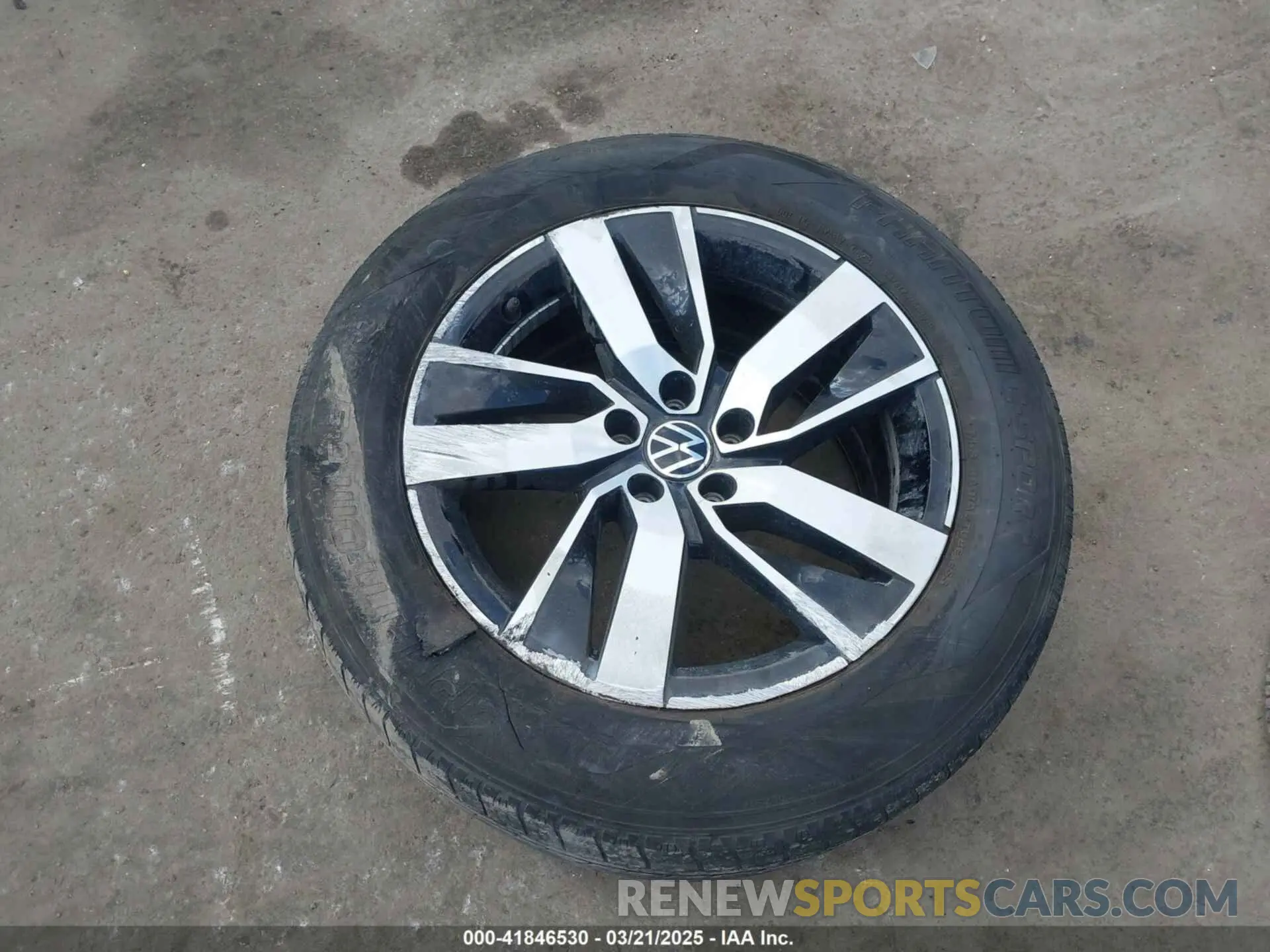 12 Photograph of a damaged car 1V2DP2CA5NC509020 VOLKSWAGEN ATLAS 2022