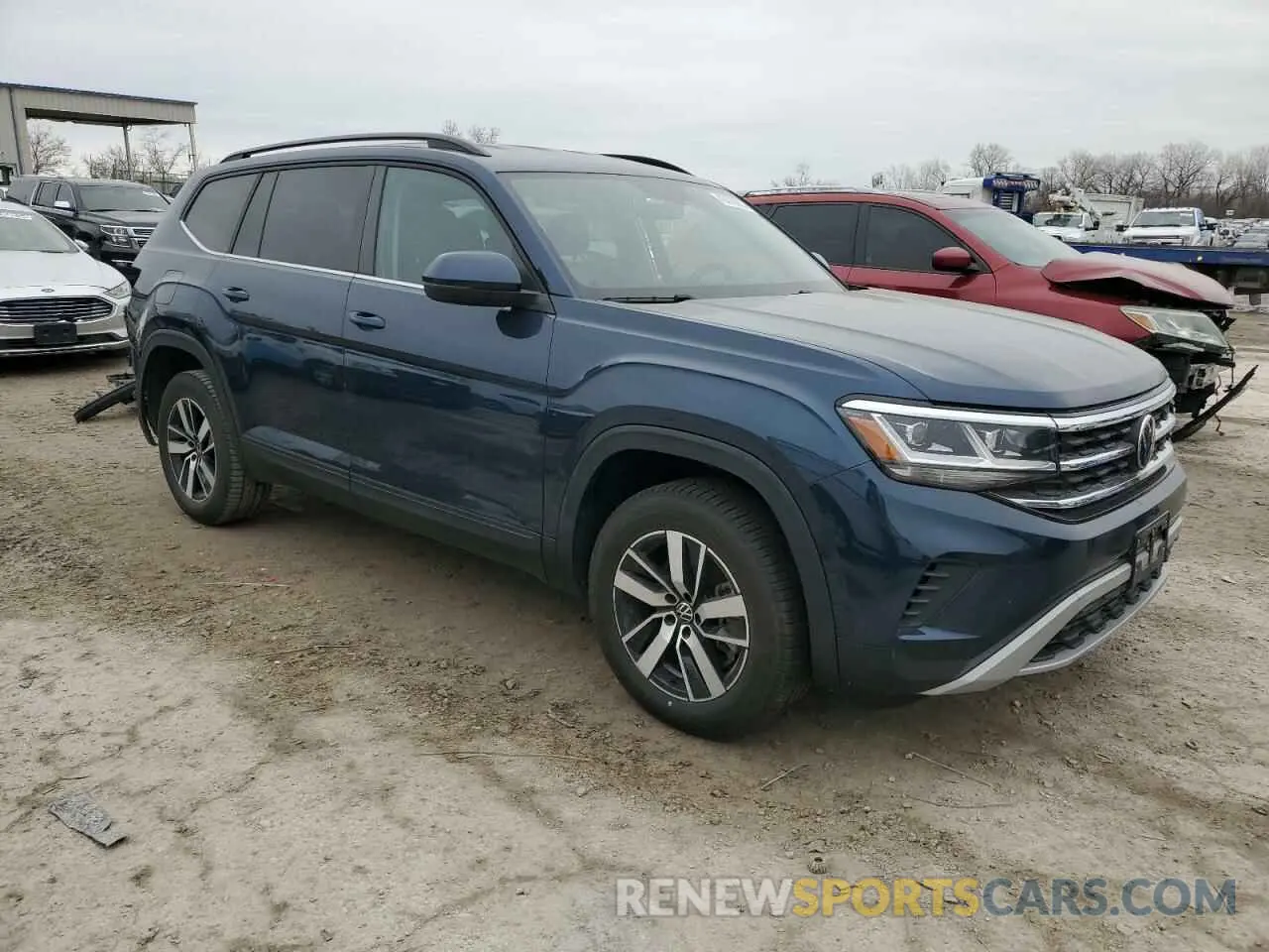 4 Photograph of a damaged car 1V2DP2CA7NC510072 VOLKSWAGEN ATLAS 2022